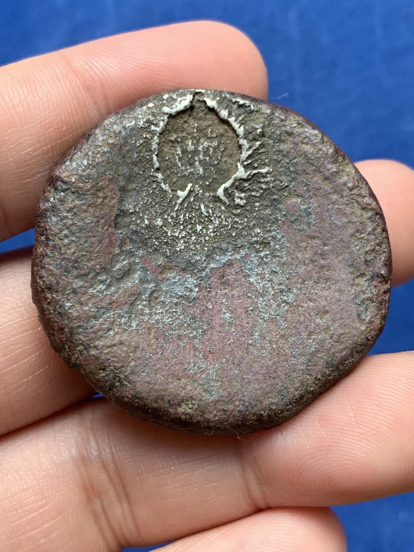 《竞宝斋》第292场- 周日，周一  2场连拍 （全场包邮） 泰北古国（兰纳王朝）银锭 掸泰语族（包括现今泰国的泰族）自古居住在中南半岛的北部nan tok银锭  16-18世纪 41.7毫米 64.5克