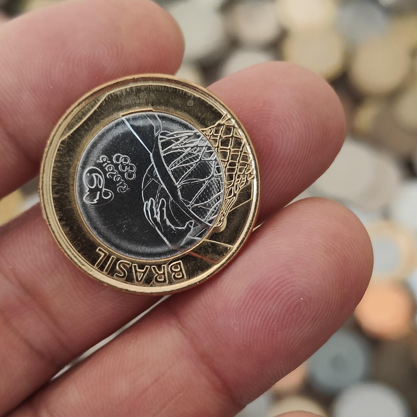 英雄古币捡漏专场第一期无押金可累计捡漏，全场50包邮，偏远地区除外。 巴西