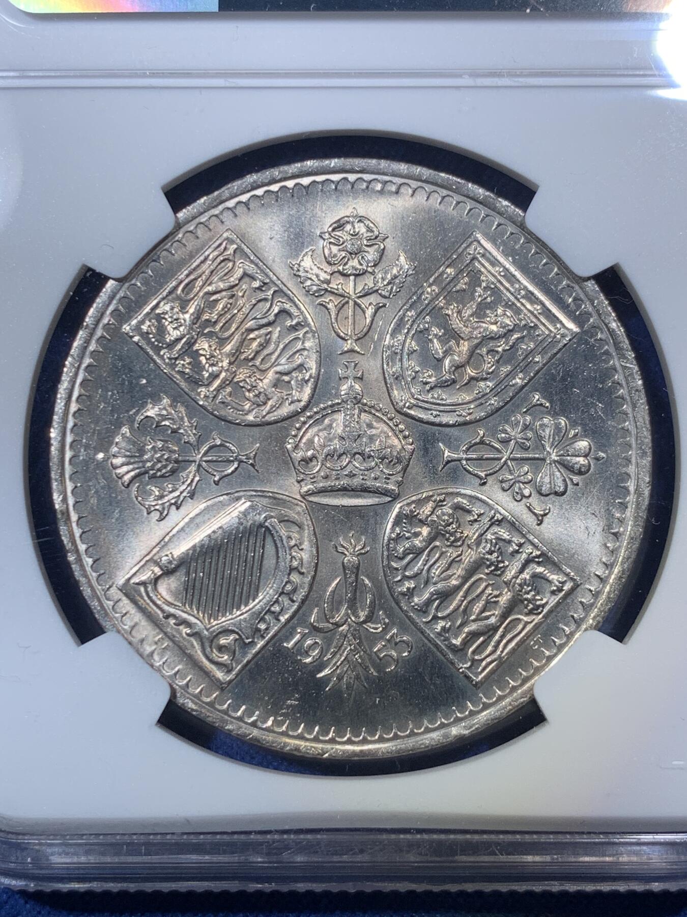 《竞宝斋》第292场- 周日，周一  2场连拍 （全场包邮） NGC MS63 英国1953年伊丽莎白二世女王登基纪念克朗 经典品种