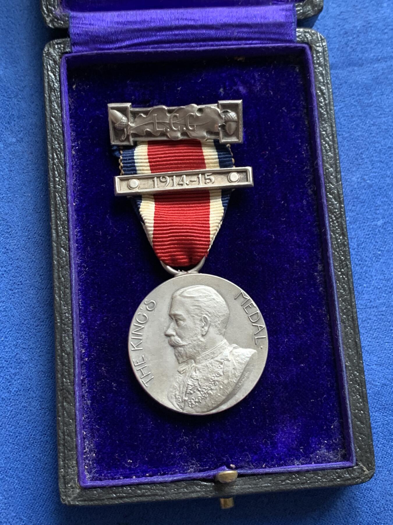 《竞宝斋》第292场- 周日，周一  2场连拍 （全场包邮） 伦敦郡议会1914-1915年 国王银质奖章  授予J.纽曼 带盒