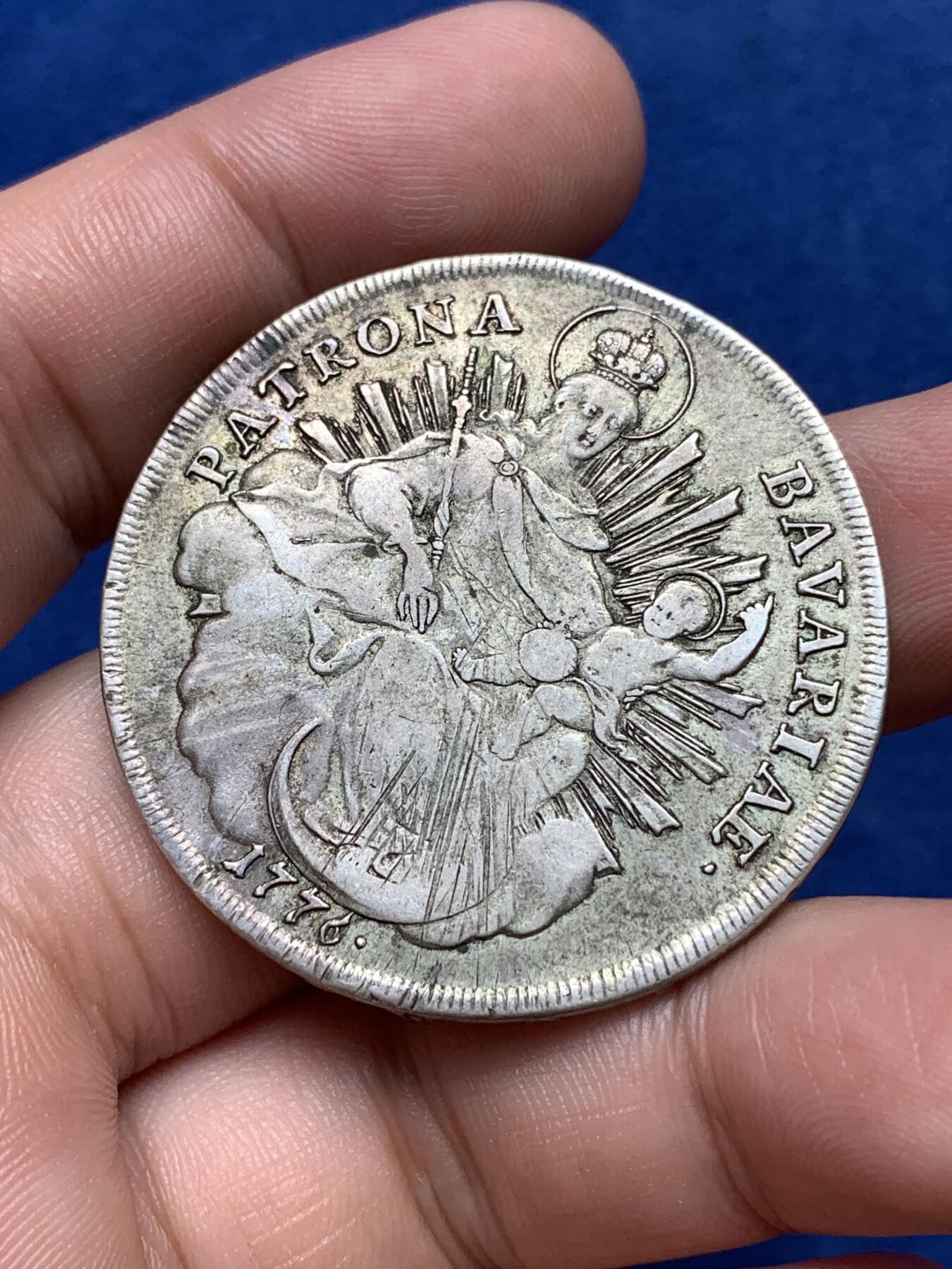 《竞宝斋》第292场- 周日，周一  2场连拍 （全场包邮） 德国1776年巴伐利亚抱婴1泰勒银币