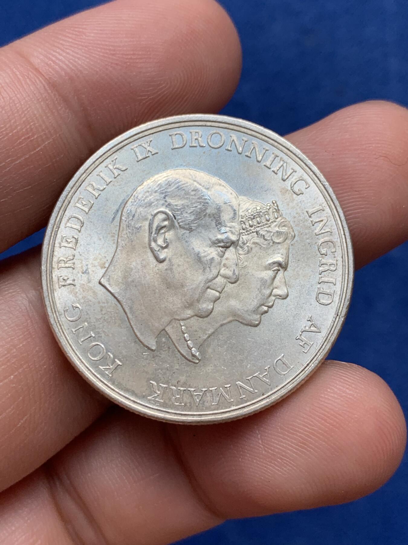 《竞宝斋》第292场- 周日，周一  2场连拍 （全场包邮） 丹麦国王1960年银婚纪念5克朗银币