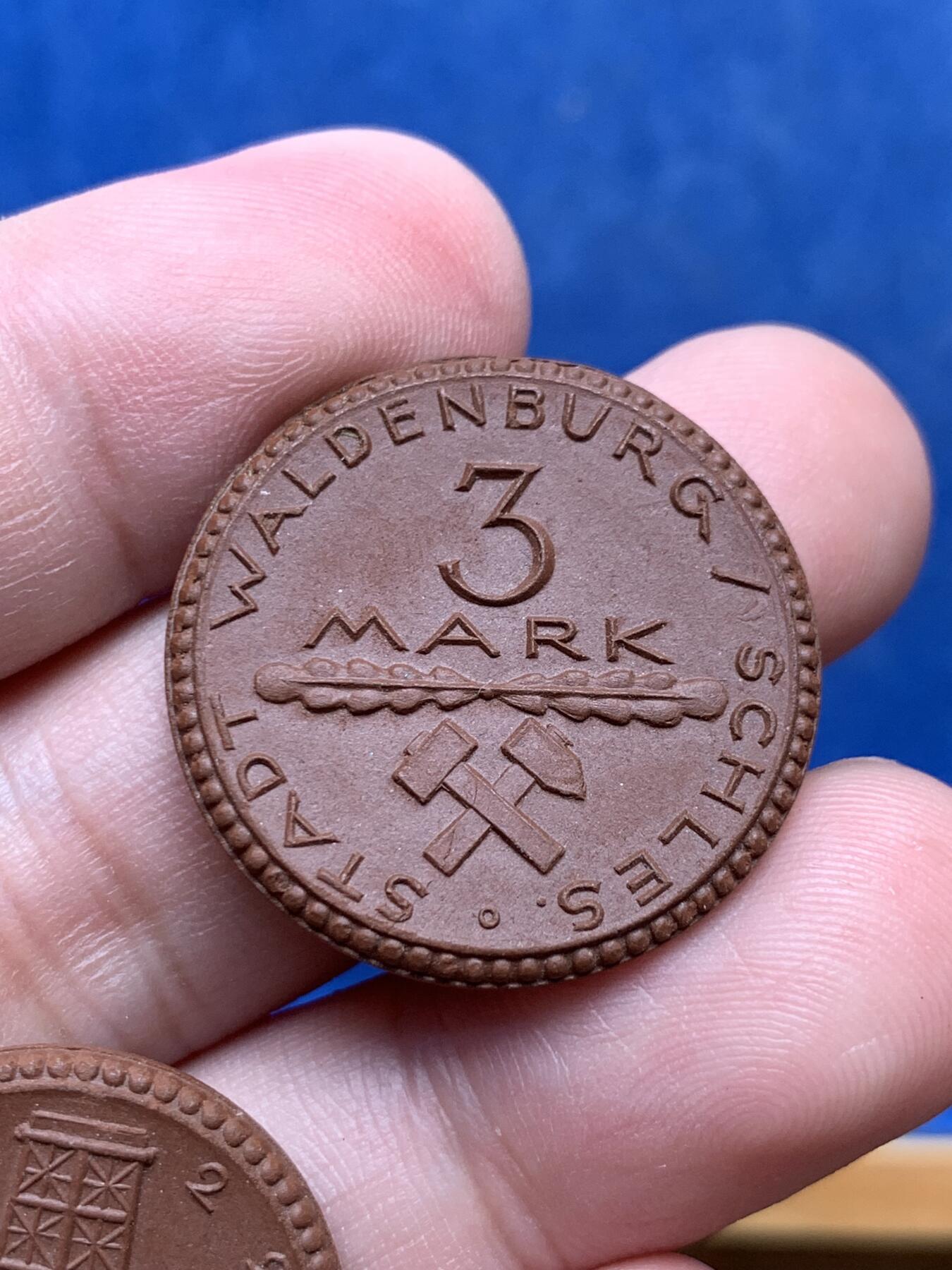 《竞宝斋》第292场- 周日，周一  2场连拍 （全场包邮） 两枚一组 德紧陶币 瓦尔登堡1922年二马克+三马克 非常稀少的品种