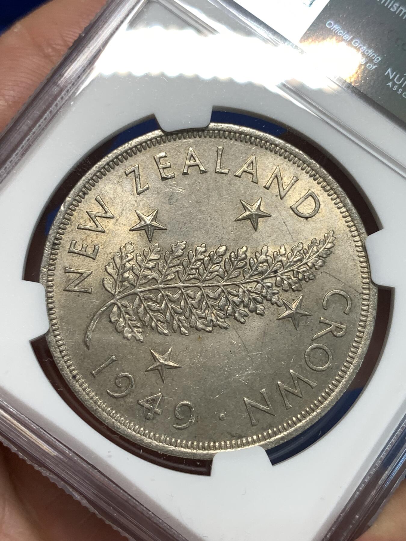 《竞宝斋》第292场- 周日，周一  2场连拍 （全场包邮） NGC UNC 新西兰1949年乔治六世克朗银币 原光好品