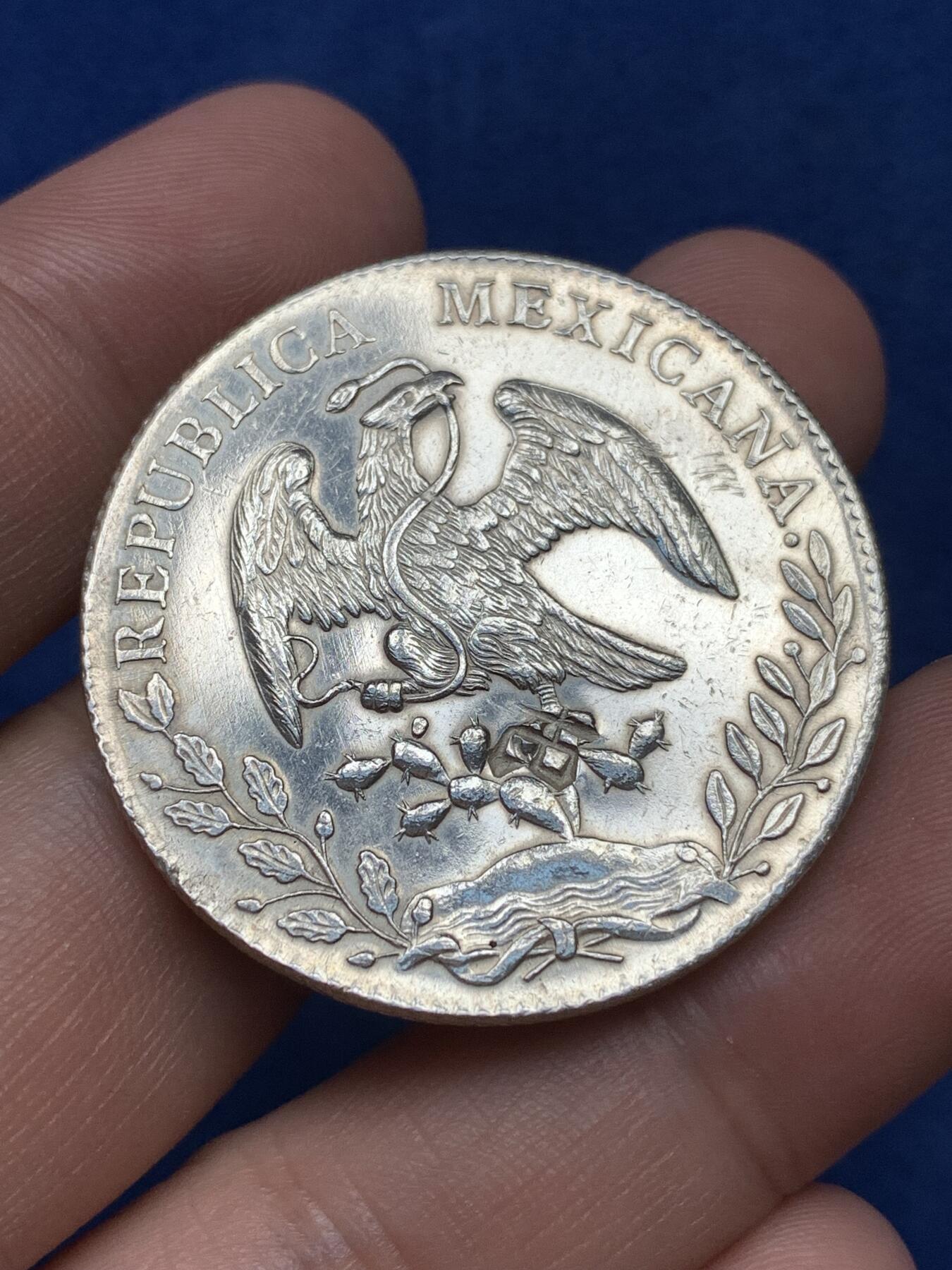 《竞宝斋》第292场- 周日，周一  2场连拍 （全场包邮） 墨西哥 1895年 8里亚尔 花边鹰洋银币 带光底板 边齿好