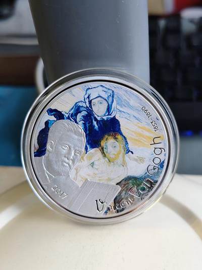 第193期拍卖 - 加蓬2017年画家梵高作品集彩色镀银纪念币，直径50毫米,