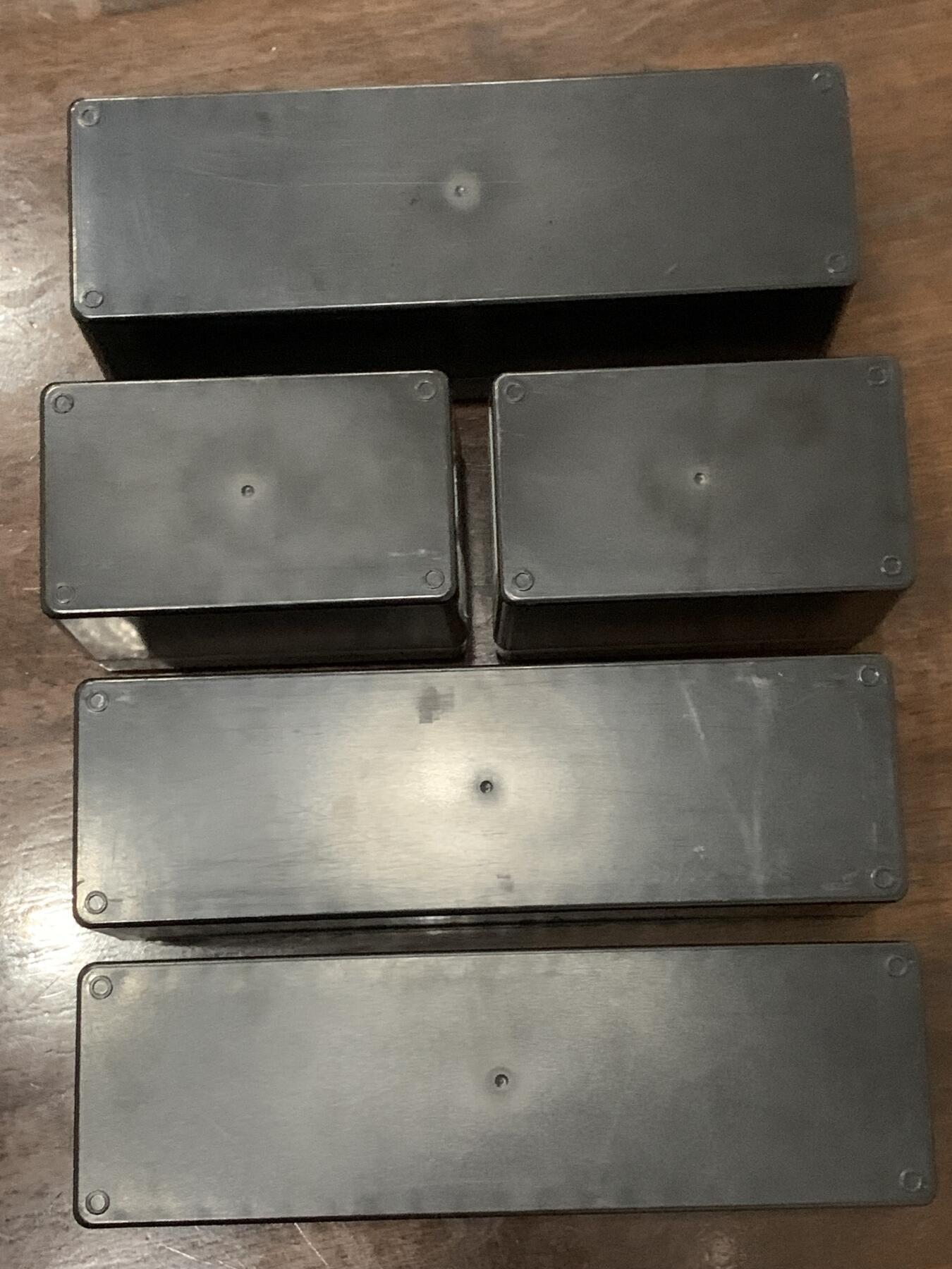 《竞宝斋》第292场- 周日，周一  2场连拍 （全场包邮） PCGS黑色收纳盒 20枚装收纳盒3个+10枚装收纳盒2个 5个打包 细节见图