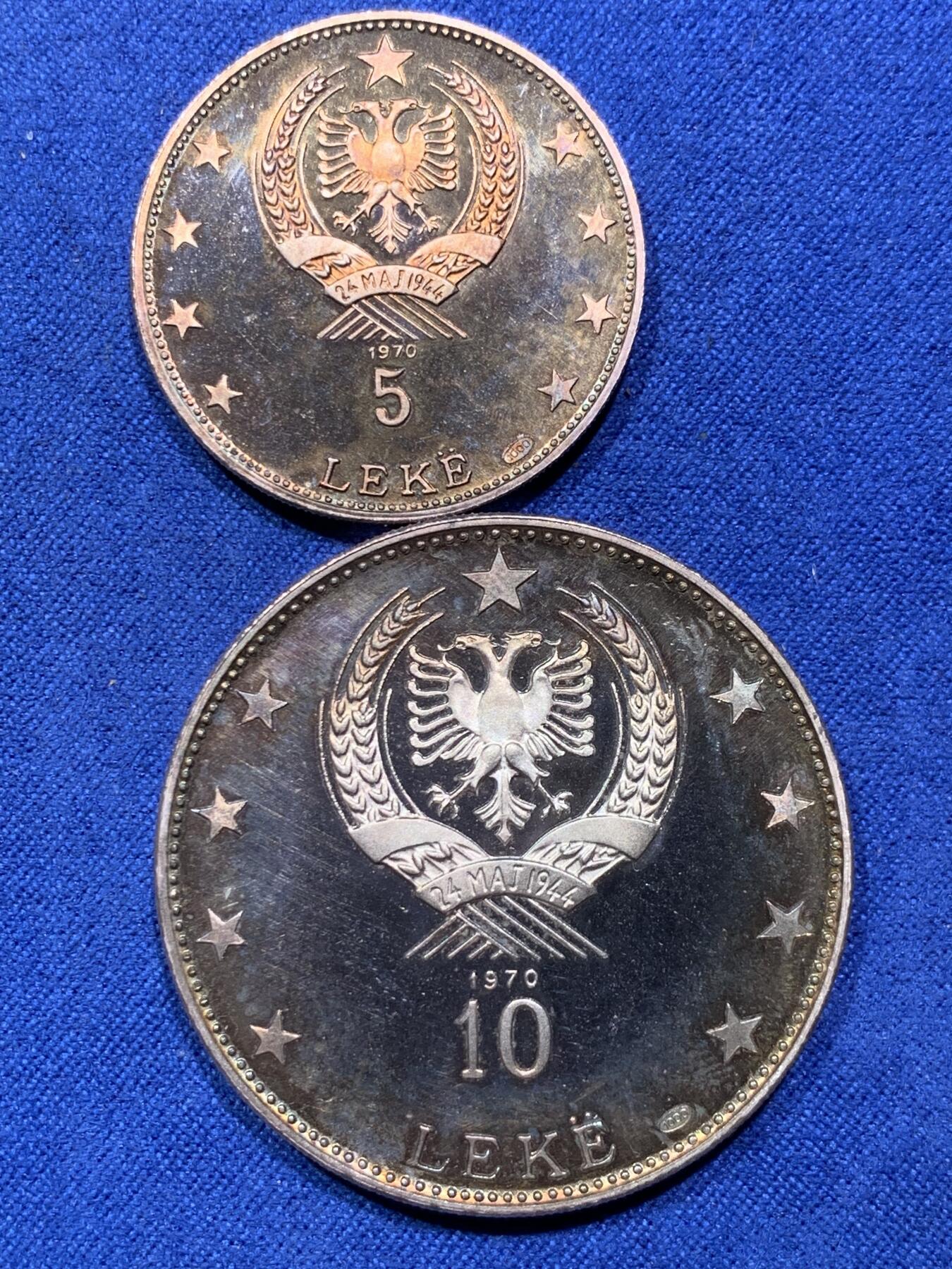 《竞宝斋》第292场- 周日，周一  2场连拍 （全场包邮） 3枚一组 阿尔巴尼亚斯坎德培精制纪念银币 1970版（发行量仅500套）