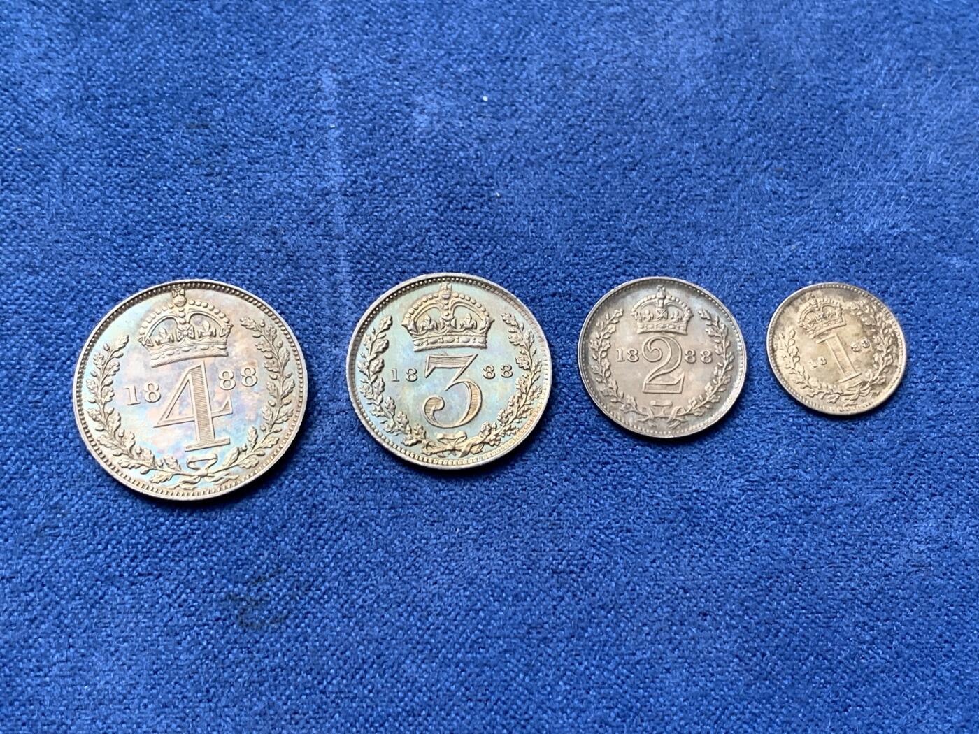 《竞宝斋》第292场- 周日，周一  2场连拍 （全场包邮） 维多利亚 1888 Maundy Coin 套组 难的是年份 可遇不可求 英系或者维多利亚凑套必不可少的藏品 细节见图