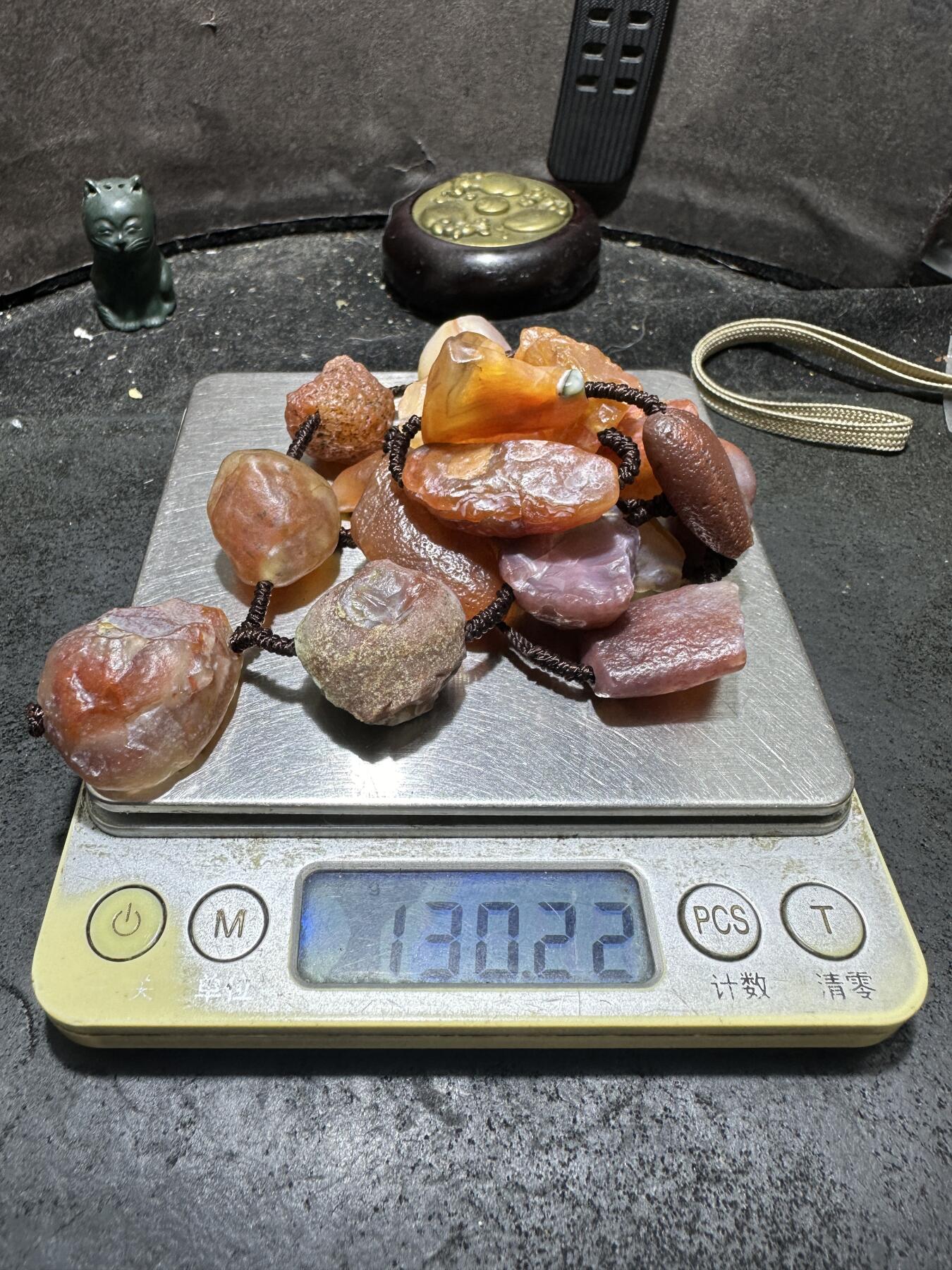 精美戈壁大颗粒紫罗兰玛瑙原石项链一条！，