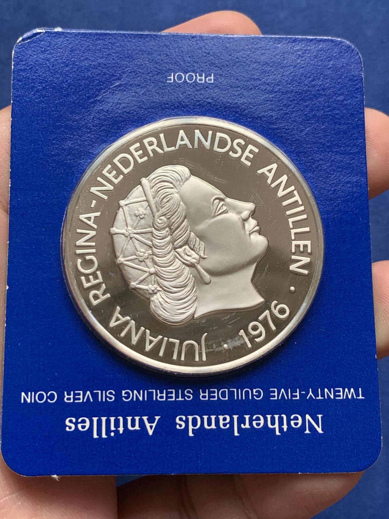 《竞宝斋》第292场- 周日，周一  2场连拍 （全场包邮） 1976年荷属安的列斯 纪念美国独立200周年富兰克林 大精制银币 原盒装