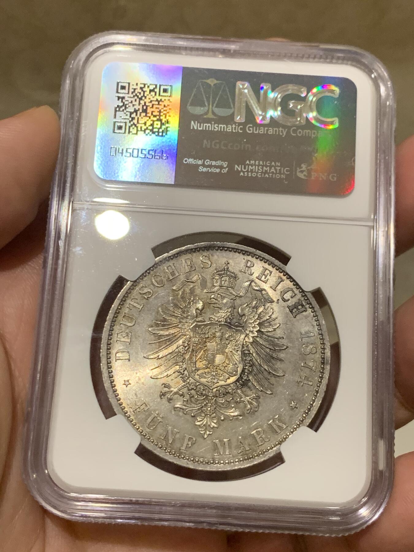 《竞宝斋》第292场- 周日，周一  2场连拍 （全场包邮） NGC MS63 德国1874年首年普鲁士威廉一世短翅5马克银币 曝光车轮转光流通马克中的经典威一短翅好品极难