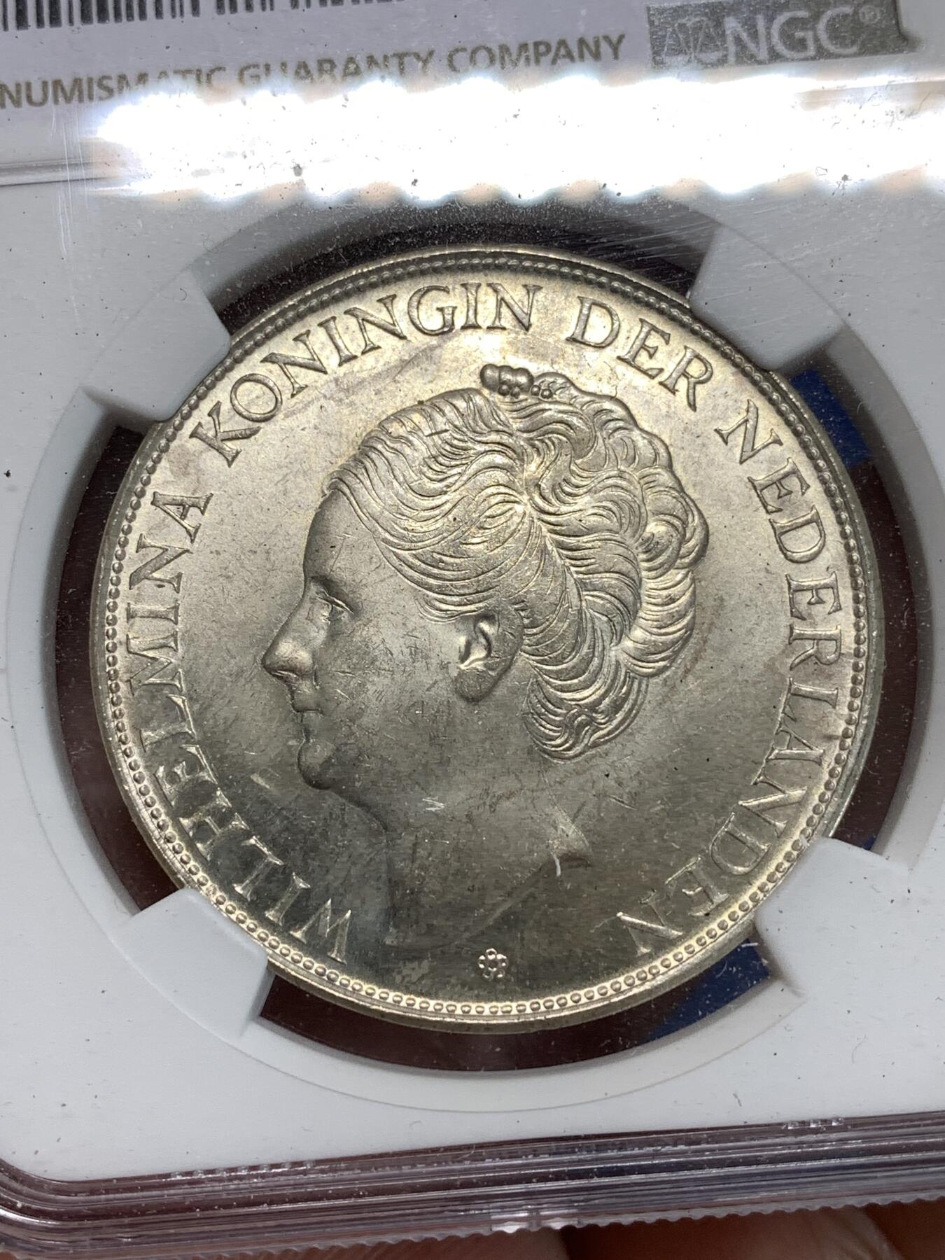 《竞宝斋》第292场- 周日，周一  2场连拍 （全场包邮） NGC MS63 荷属库拉索1944D威廉明娜2.5盾大银币