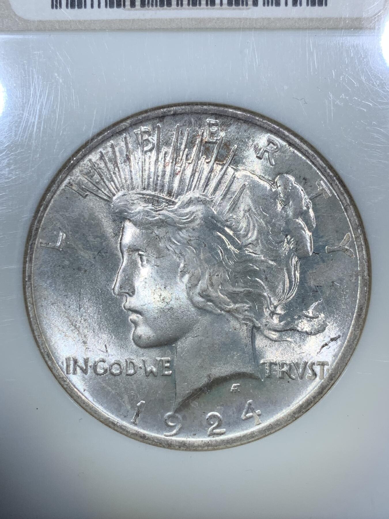 《竞宝斋》第292场- 周日，周一  2场连拍 （全场包邮） NGC MS64 1924年美国和平银元P版 原汁原味老包浆 NGC绝版经典小白盒老盒严评无官网图 状态极佳 市场上比较少见的年份