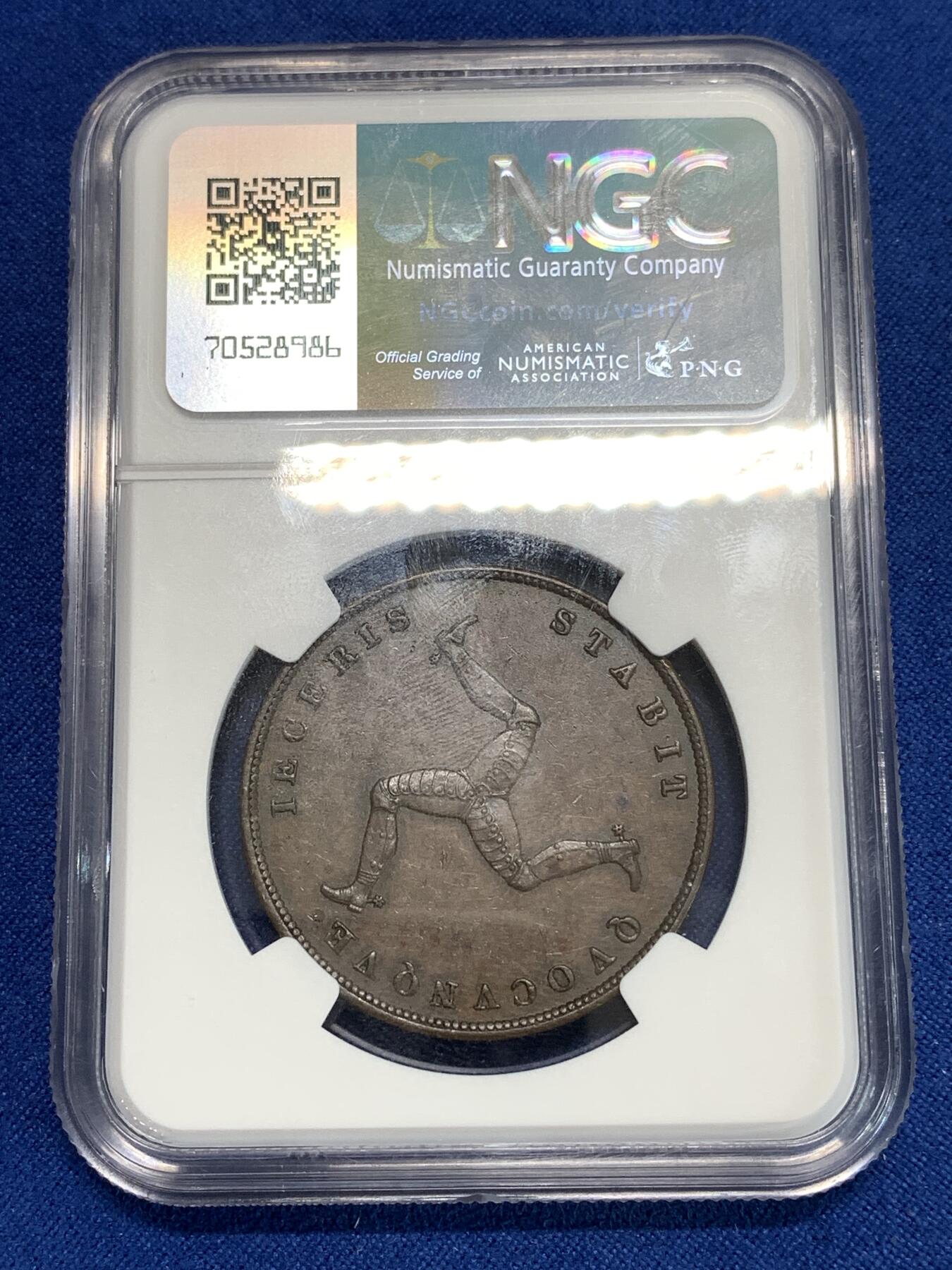 《竞宝斋》第292场- 周日，周一  2场连拍 （全场包邮） NGC AU55BN 曼岛1839年1便士大铜币 三曲腿单年份名誉品 细节什么都很好