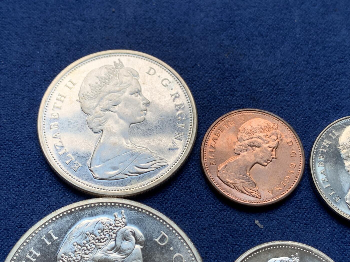 《竞宝斋》第292场- 周日，周一  2场连拍 （全场包邮） 加拿大1965银套币 四银