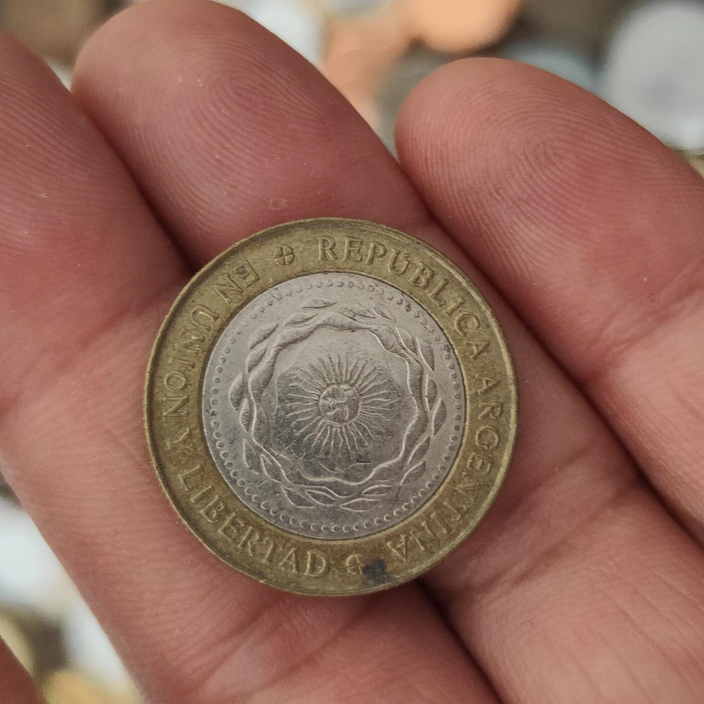 英雄古币捡漏专场第一期无押金可累计捡漏，全场50包邮，偏远地区除外。 阿根廷