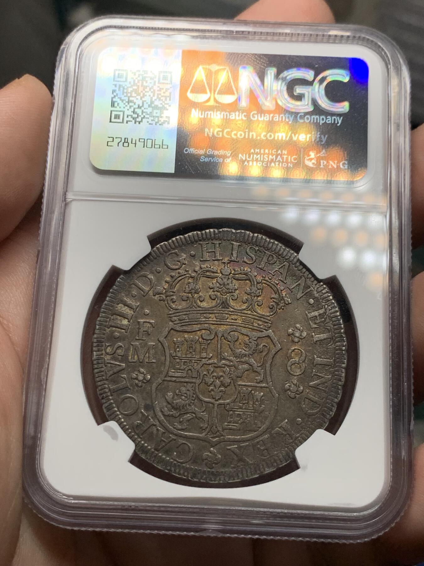 《竞宝斋》第292场- 周日，周一  2场连拍 （全场包邮） NGC AU55 墨西哥 1771年 卡洛斯三世地球双柱 8R 银币 宽内齿 深彩包浆 给分难度大 比白币好不少