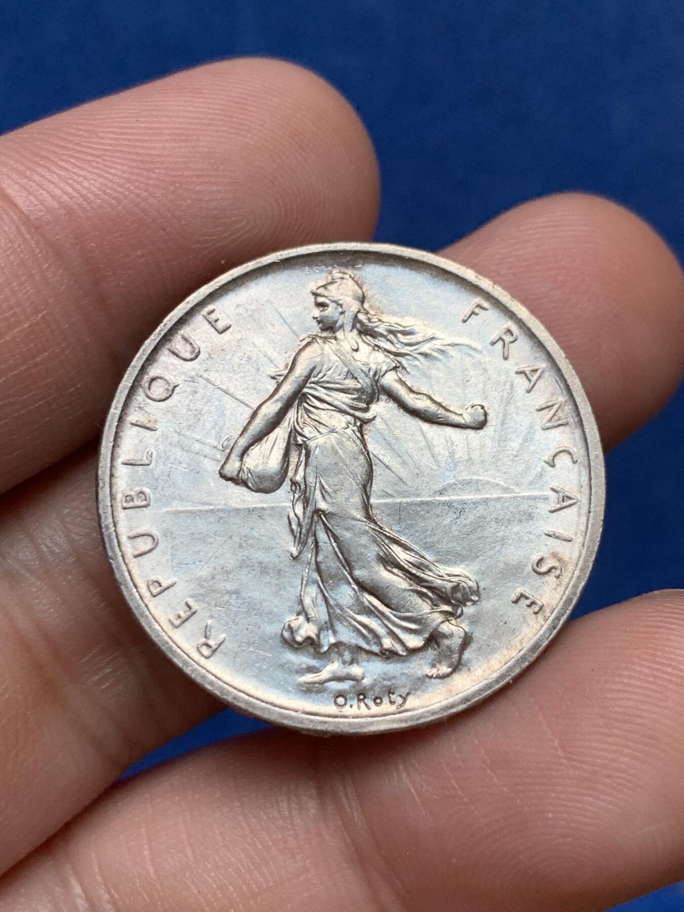 《竞宝斋》第292场- 周日，周一  2场连拍 （全场包邮） 法国 1960年 5法郎 行走女神播种银币 卷拆 可送评