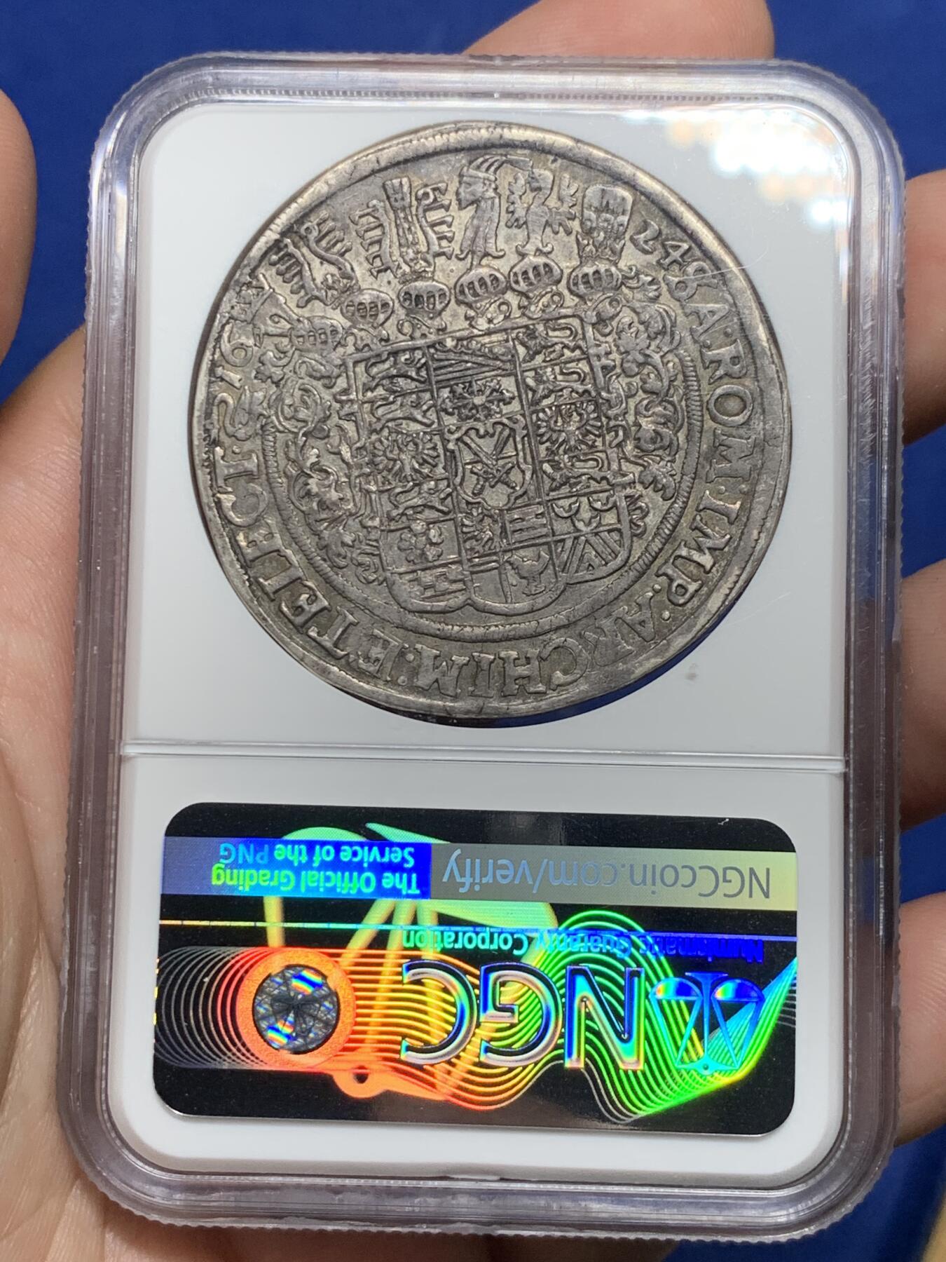 《竞宝斋》第292场- 周日，周一  2场连拍 （全场包邮） NGC AU58 季军分 德国 萨克森 1624年 持剑武士泰勒大银币 原味欧陆包浆，深打好状态，实为不易。好状态老泰勒稀少，仅有2枚更高分