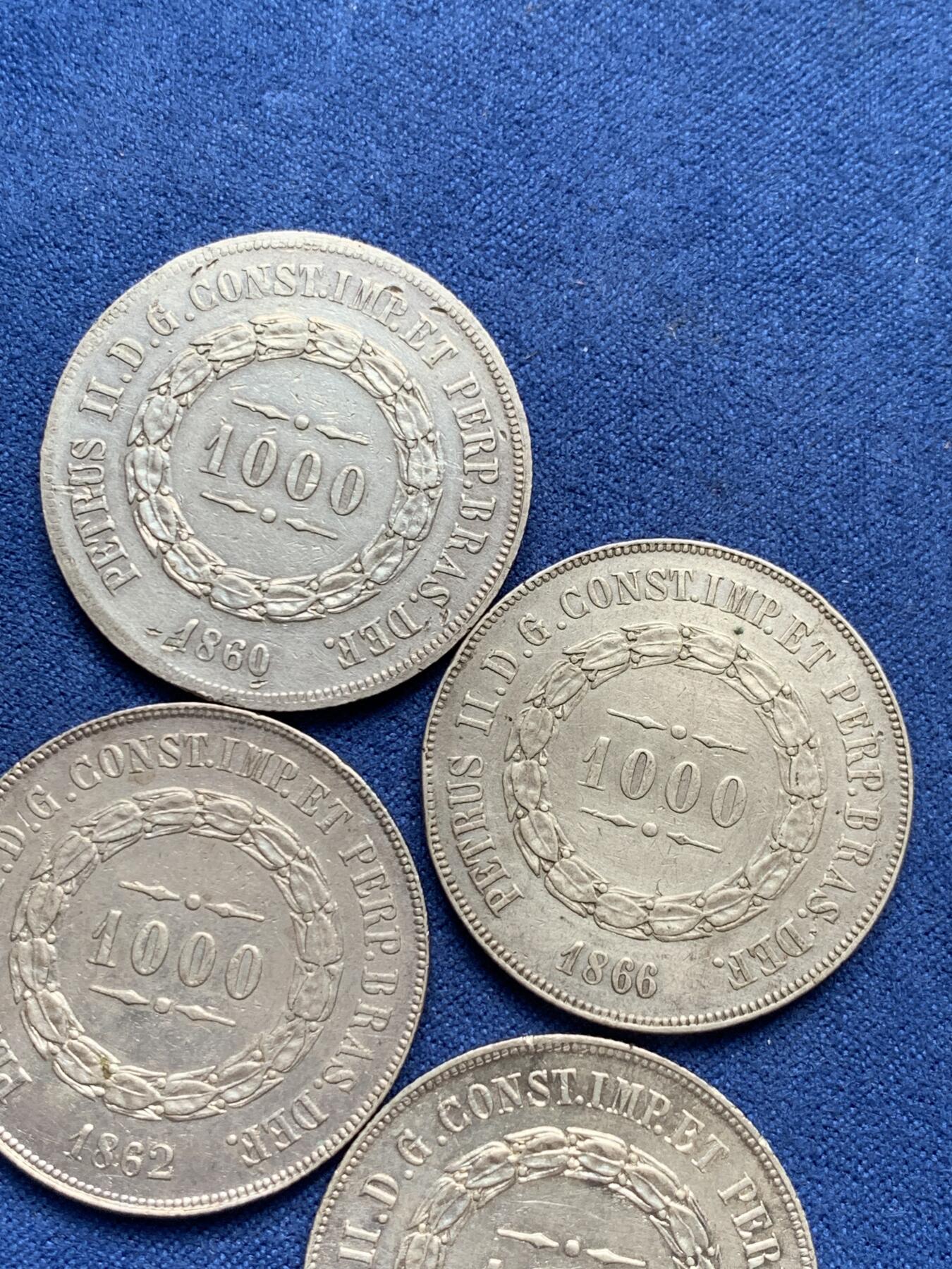 《竞宝斋》第292场- 周日，周一  2场连拍 （全场包邮） 4枚一组 巴西1000瑞斯 银币