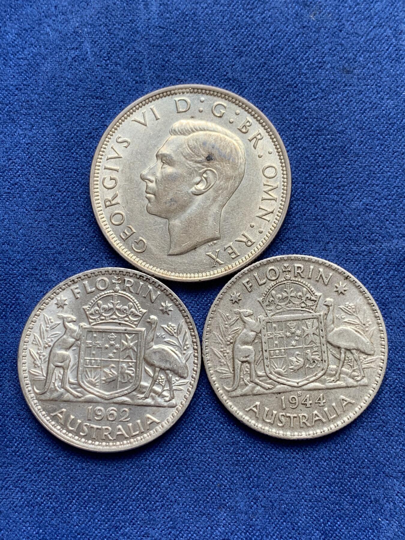 《竞宝斋》第292场- 周日，周一  2场连拍 （全场包邮） 3枚一组 英系银币 半克朗1枚+佛罗林2枚