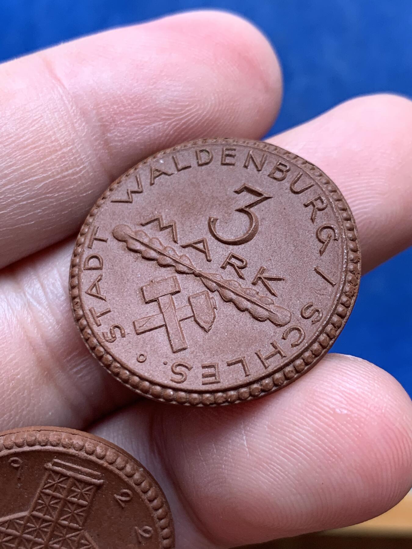 《竞宝斋》第292场- 周日，周一  2场连拍 （全场包邮） 两枚一组 德紧陶币 瓦尔登堡1922年二马克+三马克 非常稀少的品种