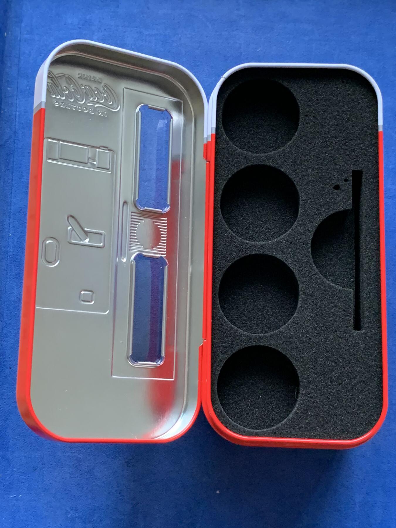 《竞宝斋》第292场- 周日，周一  2场连拍 （全场包邮） 4枚一套 2020年斐济可口可乐彩色银瓶盖系列（可口可乐中版，美版，芬达，雪碧）四色瓶盖，均为公博评级，MS70满分，盒证齐全