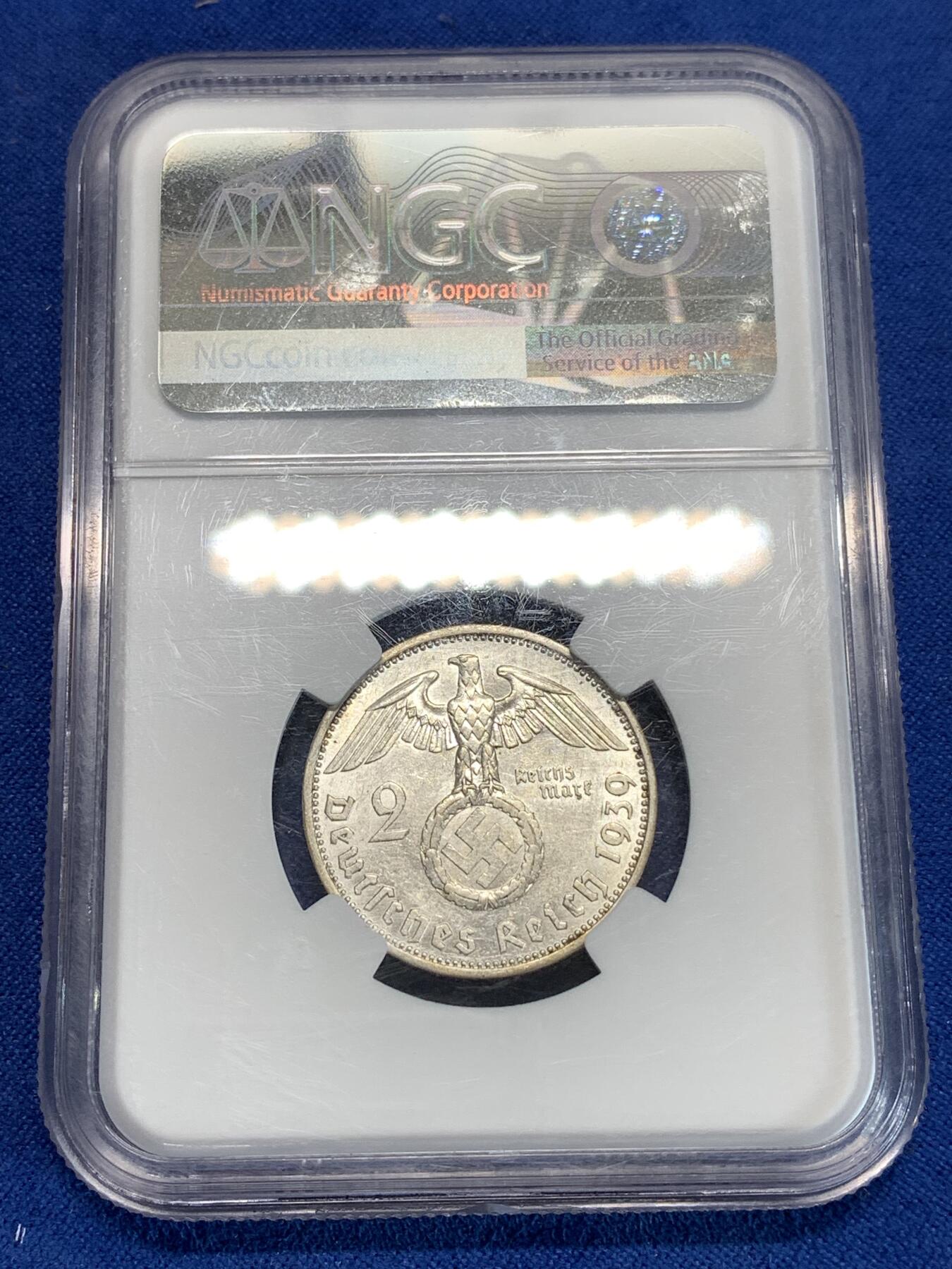 《竞宝斋》第292场- 周日，周一  2场连拍 （全场包邮） NGC AU58 德国1939A兴登堡二马克带字版 细节清晰 底版带光