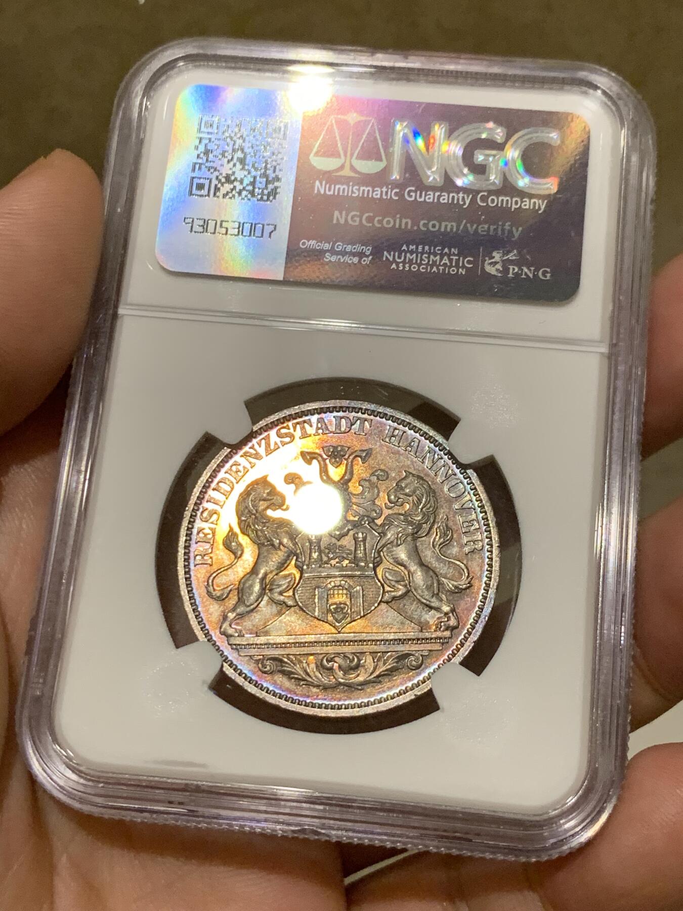 《竞宝斋》第292场- 周日，周一  2场连拍 （全场包邮） NGC MS63 1872年德国汉诺威双狮盾徽射击节1泰勒币章 帝国最后的1泰勒 炫五彩包浆 63分非常难得了