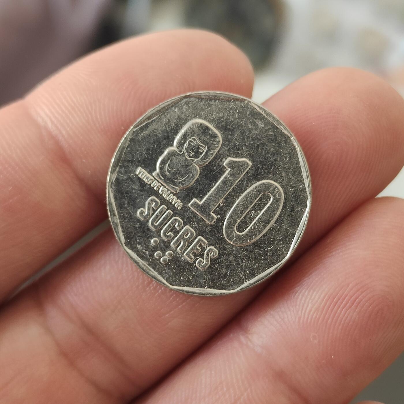 英雄古币捡漏专场第一期无押金可累计捡漏，全场50包邮，偏远地区除外。 厄瓜多尔