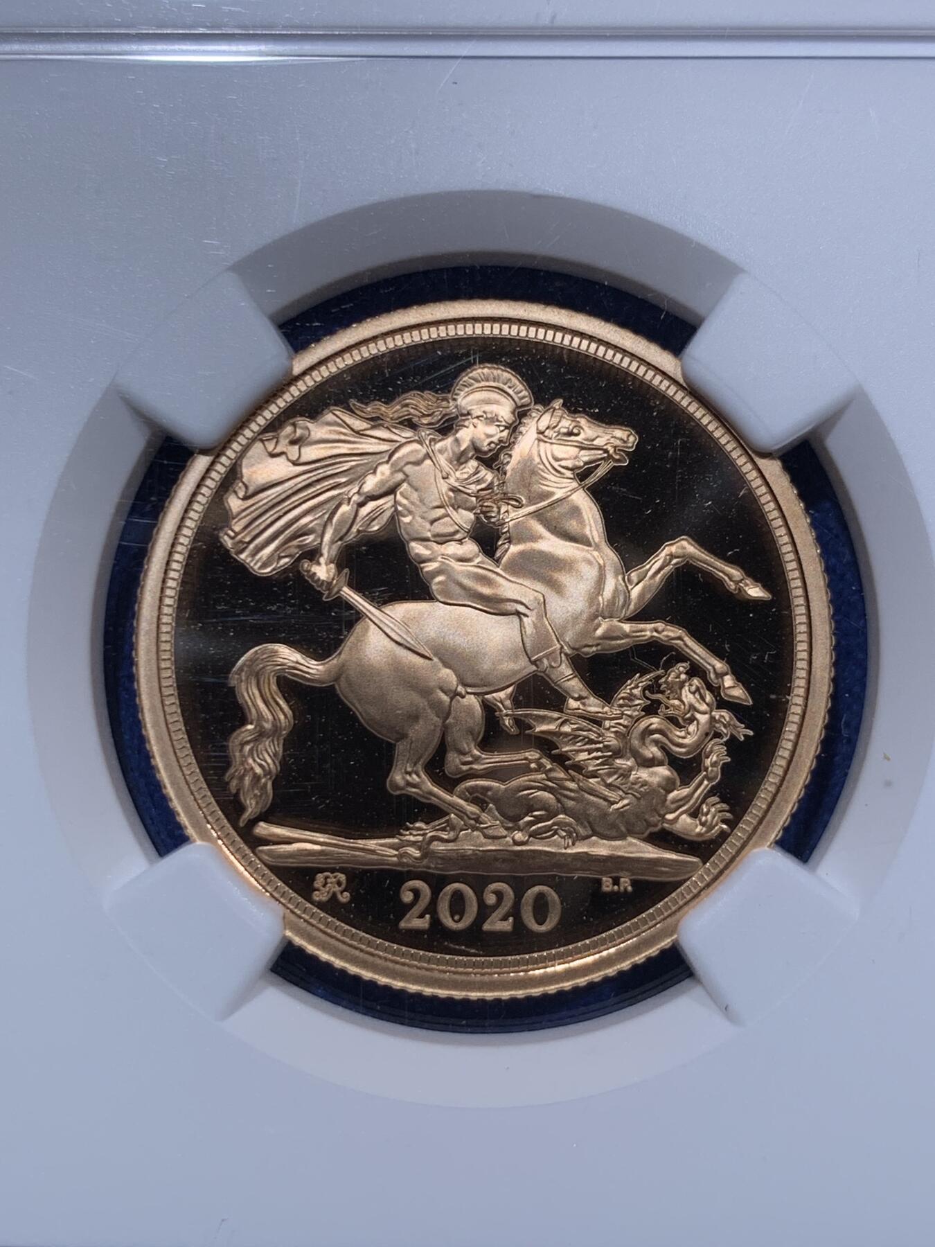 《竞宝斋》第292场- 周日，周一  2场连拍 （全场包邮） NGC PF69-70UC 英国 2020年 乔治三世200周年纪念索维林金币（4枚马剑金币套装总重30克，带钢琴漆木质原盒，限量600套，金价高企错过可惜！）