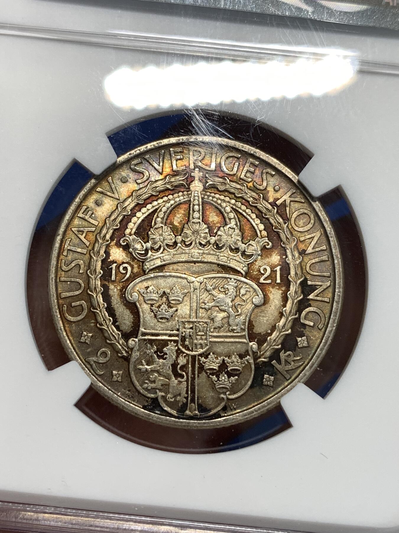 《竞宝斋》第292场- 周日，周一  2场连拍 （全场包邮） NGC MS63 瑞典1921年政治自由400周年2克朗银币 五彩包浆