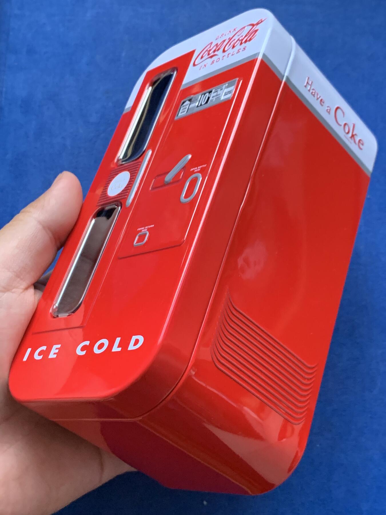 《竞宝斋》第292场- 周日，周一  2场连拍 （全场包邮） 4枚一套 2020年斐济可口可乐彩色银瓶盖系列（可口可乐中版，美版，芬达，雪碧）四色瓶盖，均为公博评级，MS70满分，盒证齐全