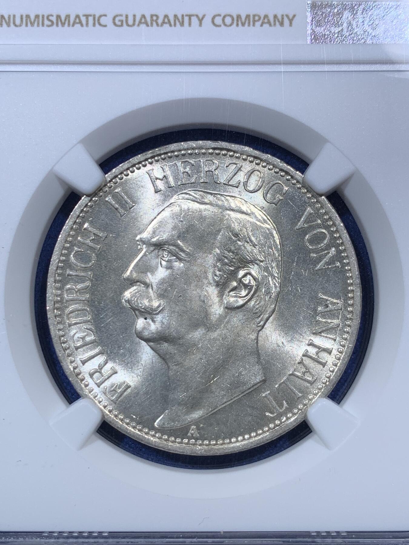 《竞宝斋》第293场- 周日，周一  2场连拍 （全场包邮） NGC MS64 德国安哈特1911A长脖子3马克银币 稀少年份