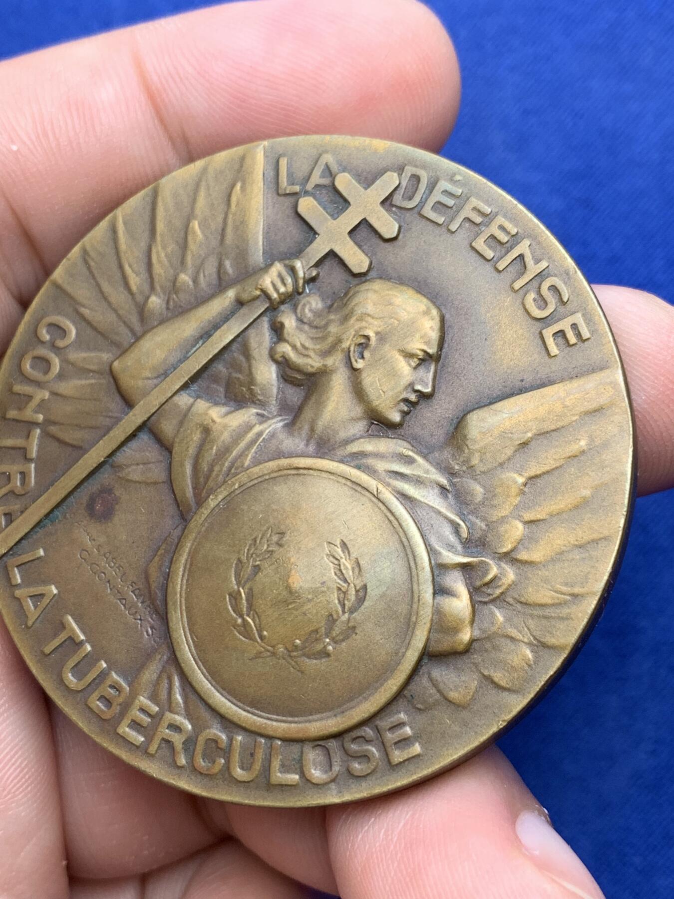 《竞宝斋》第293场- 周日，周一  2场连拍 （全场包邮） 法国天使铜章 品相佳 50mm 64.5g