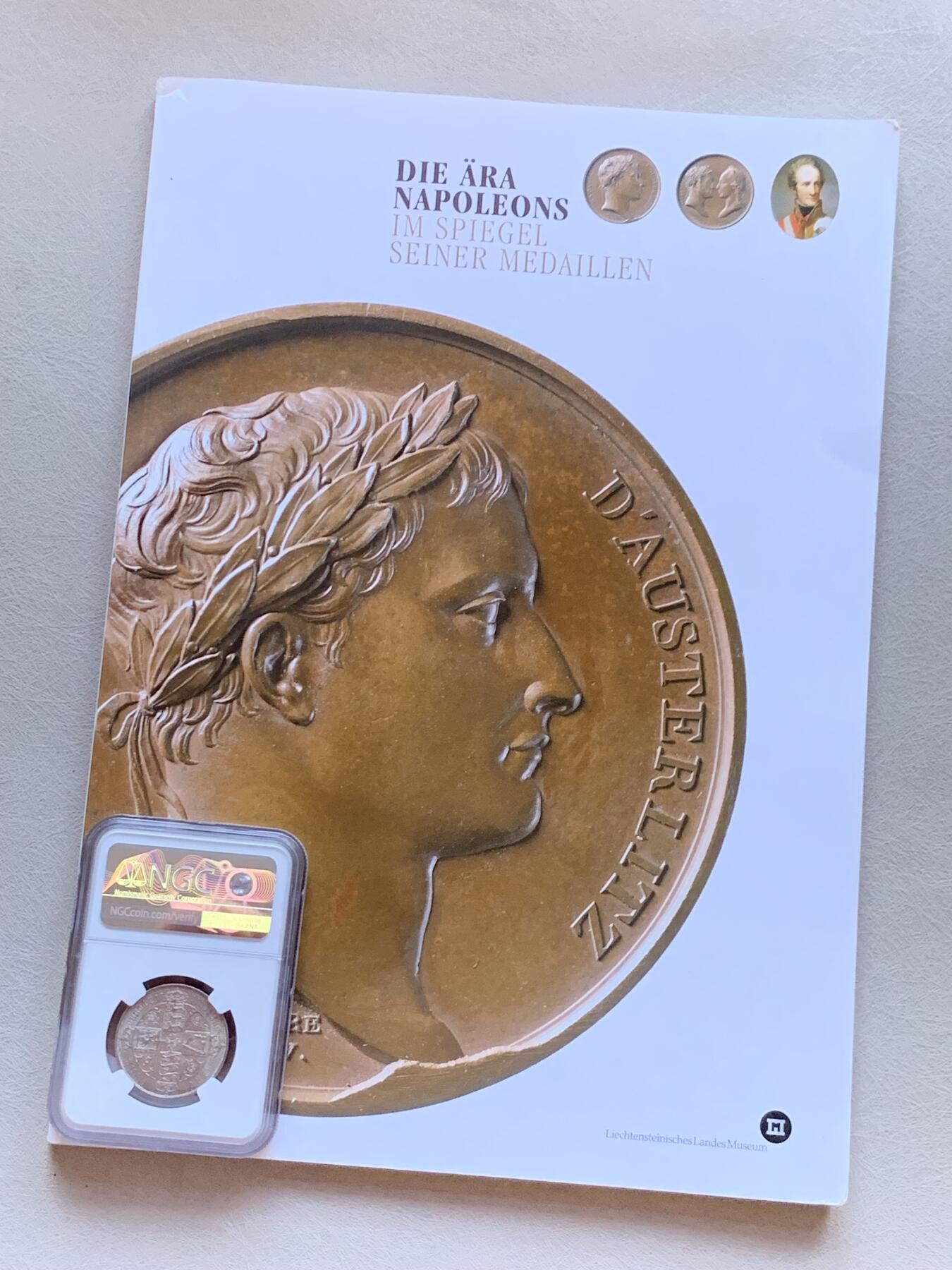 《竞宝斋》第293场- 周日，周一  2场连拍 （全场包邮） 拿破仑集藏章目录 全彩色  照片藏品全部来源博物馆 拿章必备用书 A4纸大小 全彩页