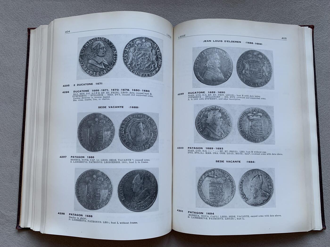 《竞宝斋》第293场- 周日，周一  2场连拍 （全场包邮） 达文波特欧洲克朗1600-1700目录，NGC和PCGS评级参考目录，达文波特欧洲目录第一难点，十分罕见。精装633页。