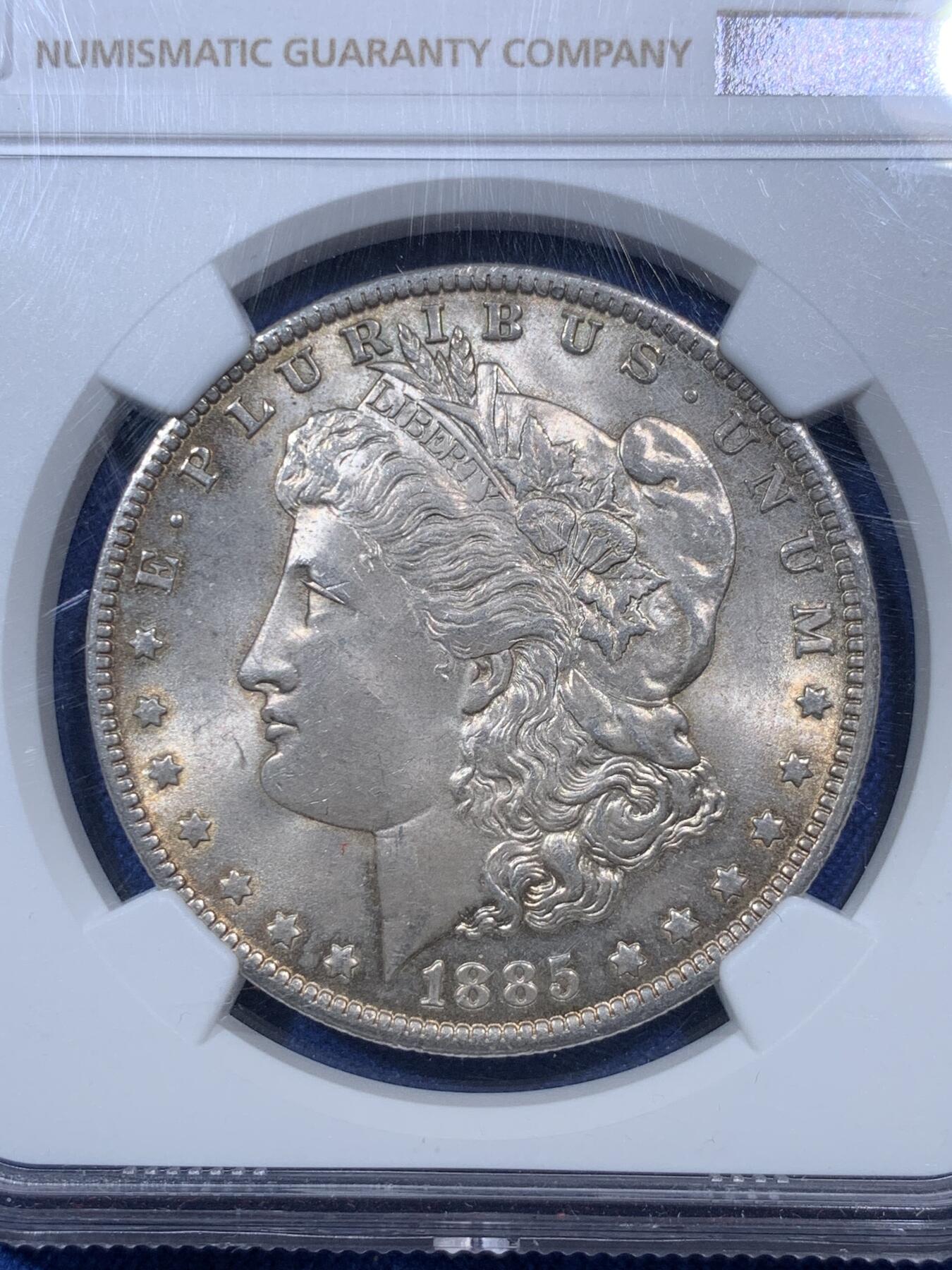 《竞宝斋》第293场- 周日，周一  2场连拍 （全场包邮） NGC MS64 美国 1885年O版 摩根1美元 淡黄油彩均匀包浆