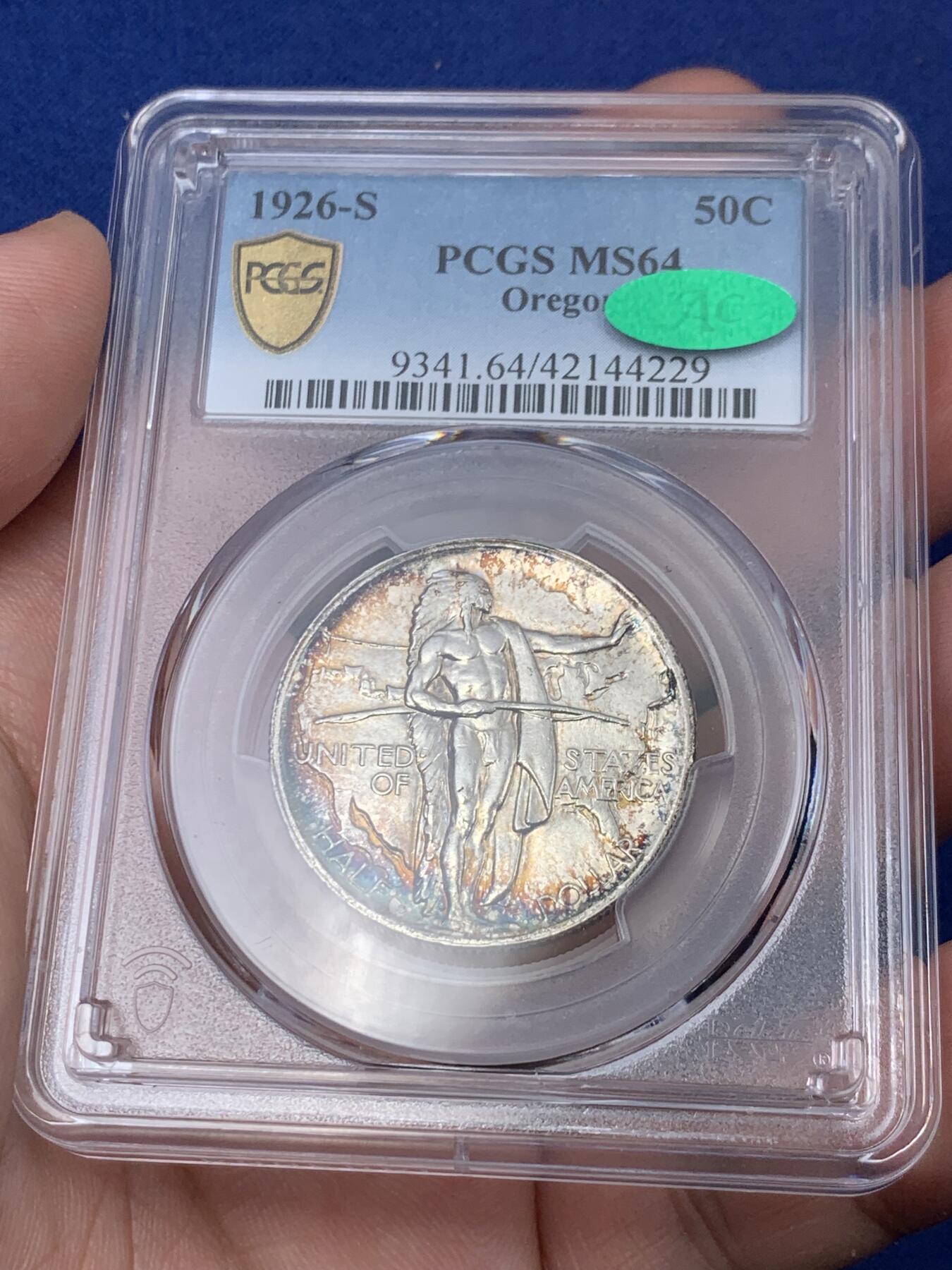 《竞宝斋》第293场- 周日，周一  2场连拍 （全场包邮） PCGS MS64 美国 1926年 俄勒冈小道半美元银币 正面印第安人 背面大篷车 这枚镜面+五彩包浆+CAC标 媲美更高分
