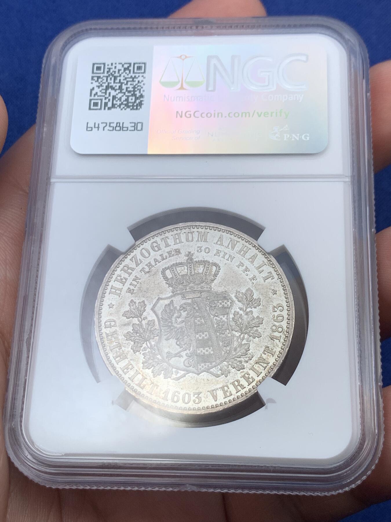 《竞宝斋》第293场- 周日，周一  2场连拍 （全场包邮） NGC MS63 德国 安哈特 德绍 1863年 泰勒银币 卷发猛男时髦造型 淡彩包浆 可藏