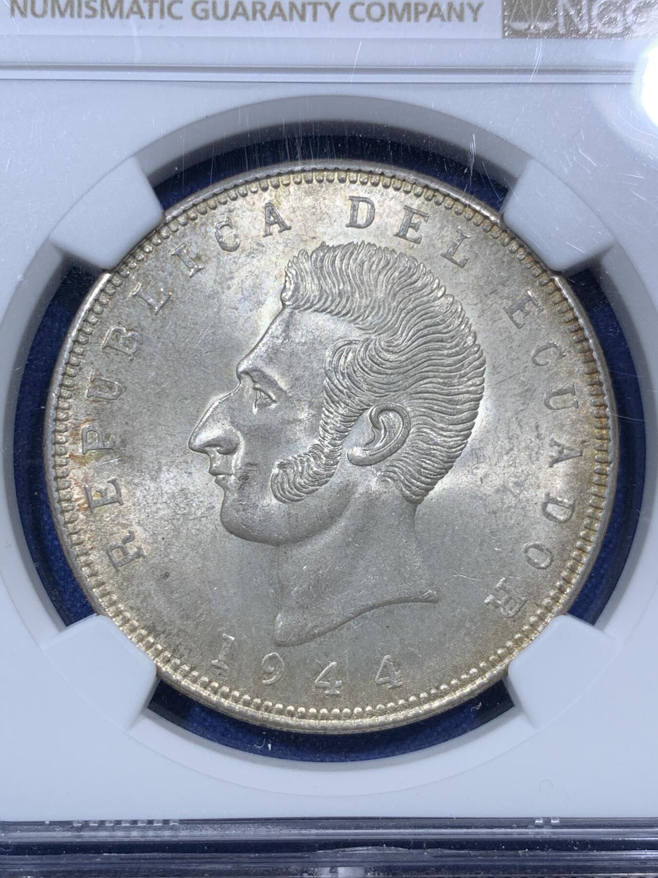 《竞宝斋》第293场- 周日，周一  2场连拍 （全场包邮） NGC MS62 厄瓜多尔1944年5苏克雷克朗大银币 带浅灰色包浆 转光好