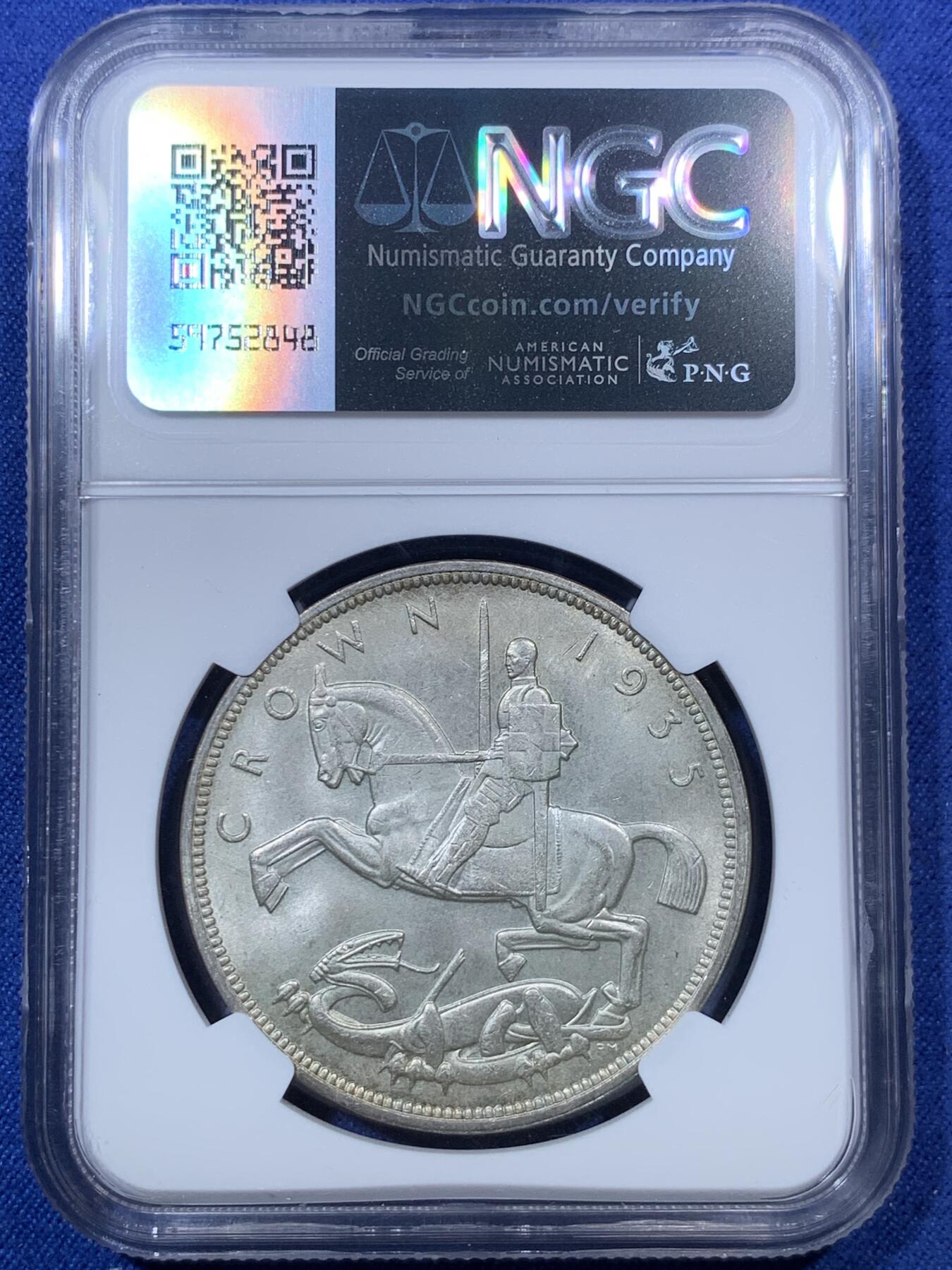 《竞宝斋》第293场- 周日，周一  2场连拍 （全场包邮） NGC MS63 英国1935年乔治五世木马剑1克朗银币