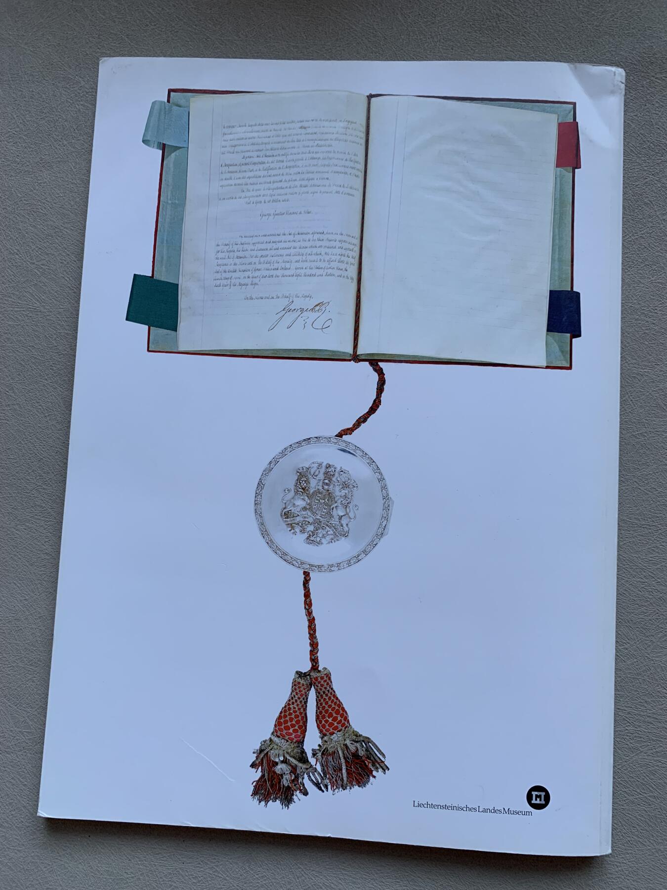 《竞宝斋》第293场- 周日，周一  2场连拍 （全场包邮） 拿破仑集藏章目录 全彩色  照片藏品全部来源博物馆 拿章必备用书 A4纸大小 全彩页