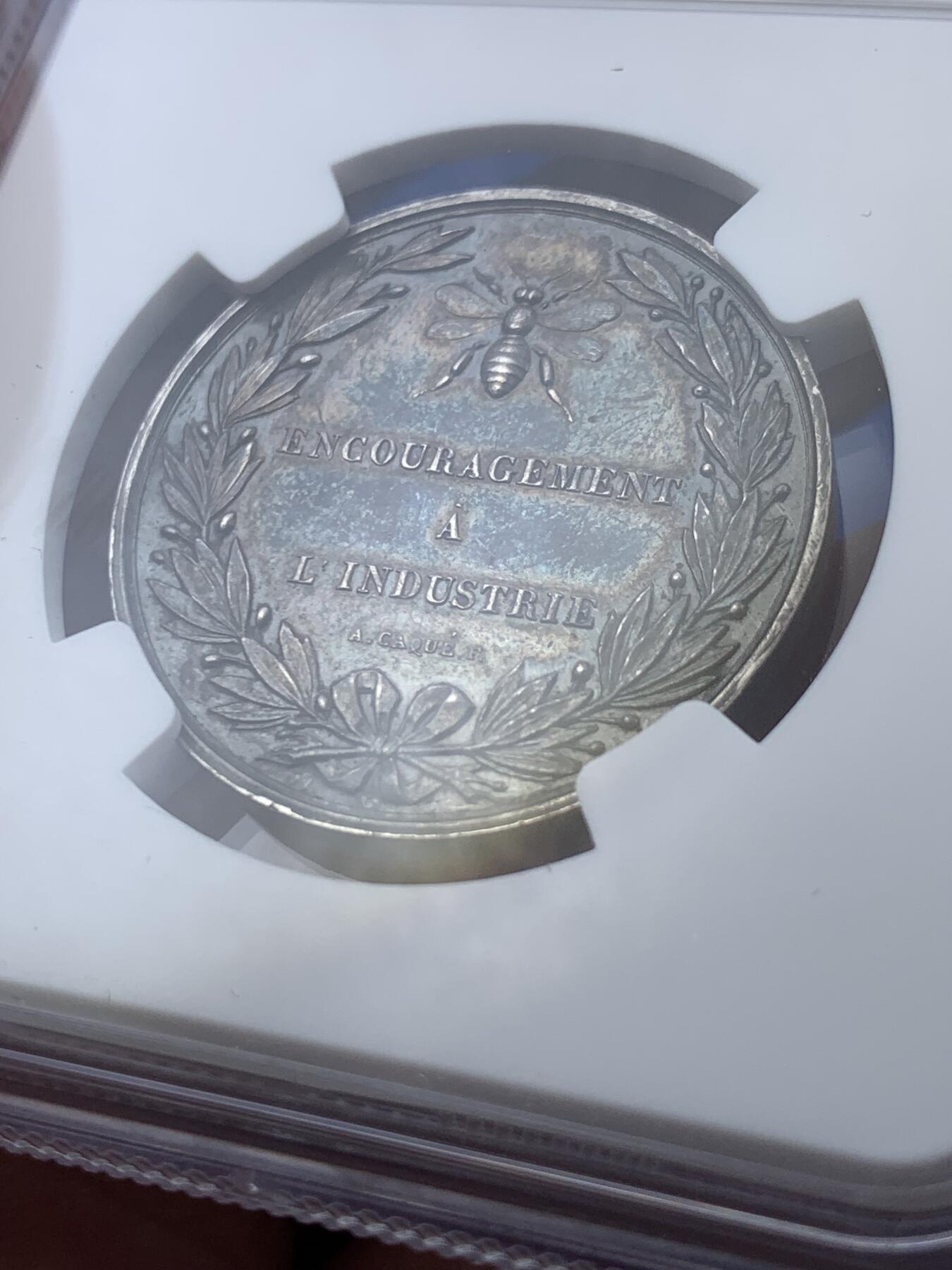 《竞宝斋》第293场- 周日，周一  2场连拍 （全场包邮） NGC AU55 法国1830先进工业奖章 非常漂亮的少见品种 评分给的不高状态不错