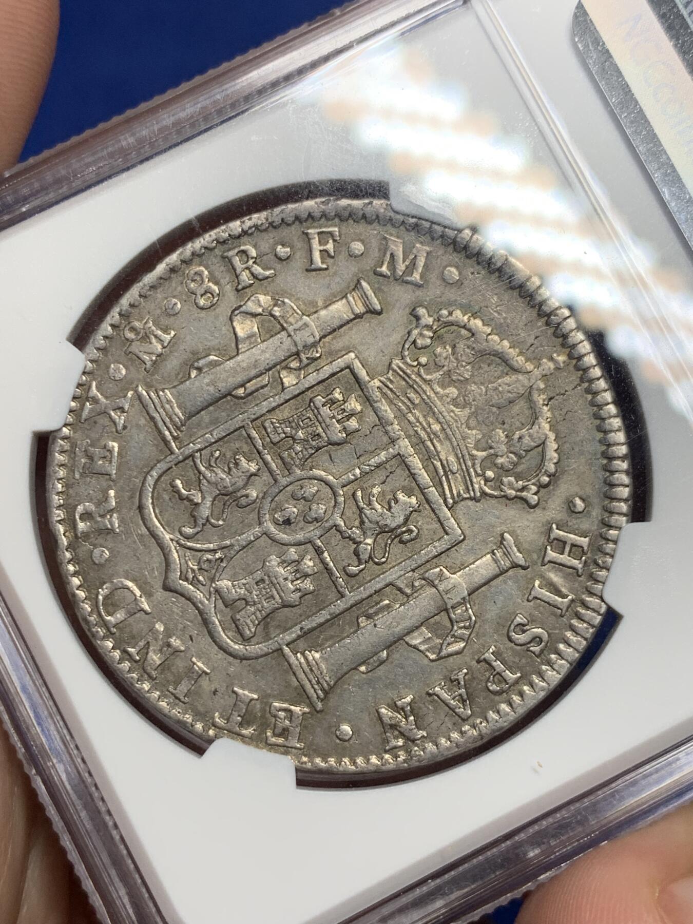 《竞宝斋》第293场- 周日，周一  2场连拍 （全场包邮） NGC AUD 西属墨西哥1796年卡四双柱银币 早期年份