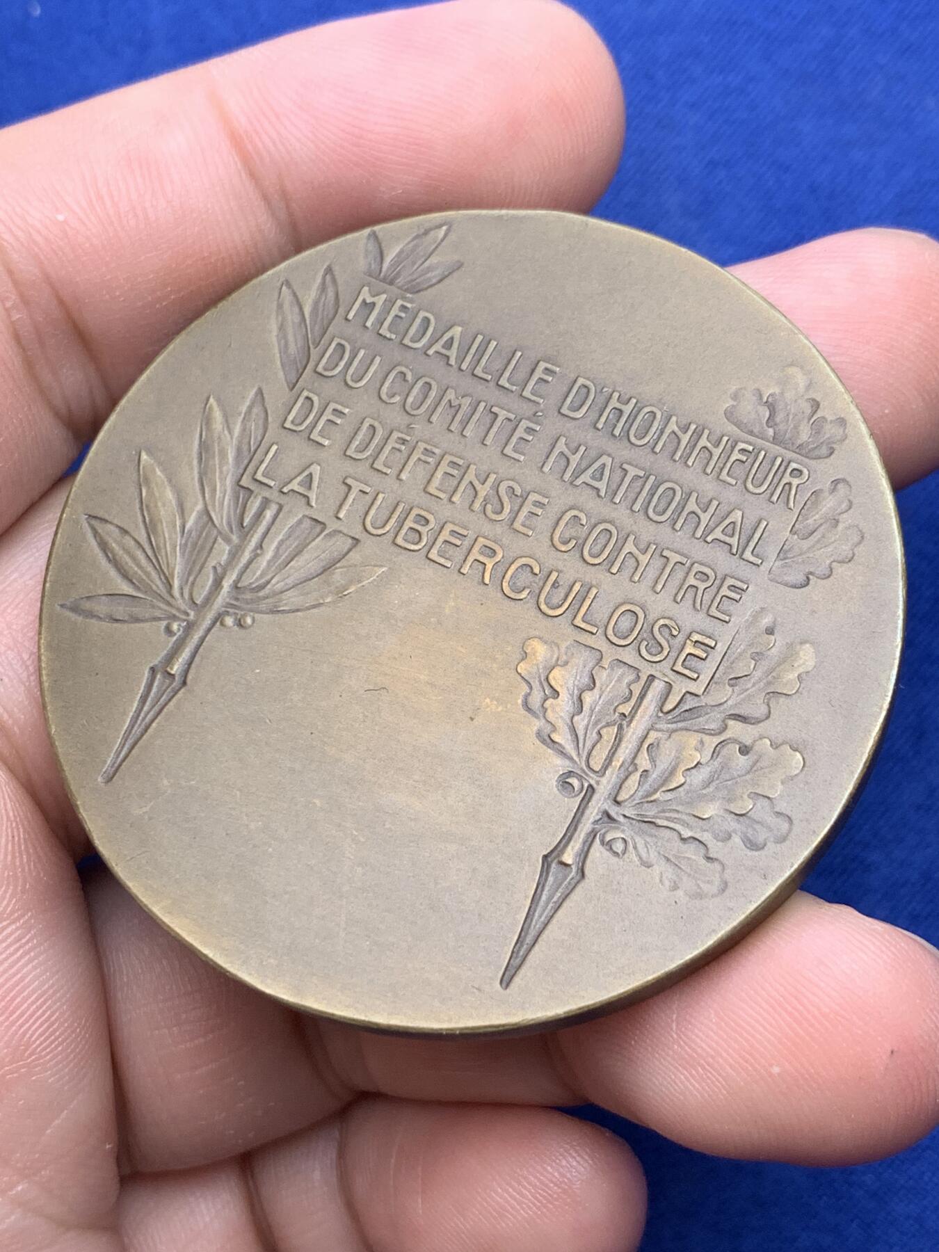 《竞宝斋》第293场- 周日，周一  2场连拍 （全场包邮） 法国天使铜章 品相佳 50mm 64.5g