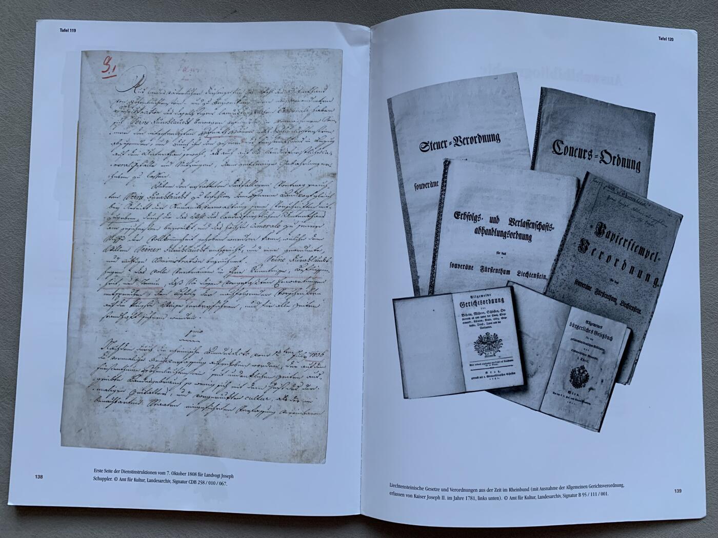 《竞宝斋》第293场- 周日，周一  2场连拍 （全场包邮） 拿破仑集藏章目录 全彩色  照片藏品全部来源博物馆 拿章必备用书 A4纸大小 全彩页
