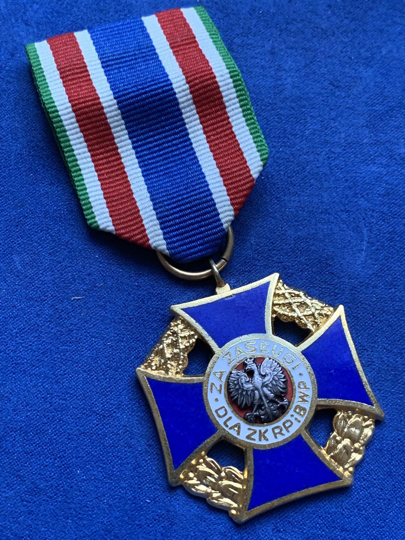 《竞宝斋》第293场- 周日，周一  2场连拍 （全场包邮） 波兰退伍军人协会奖章 UNC珐琅 雕花不错 长绶带 细节见图