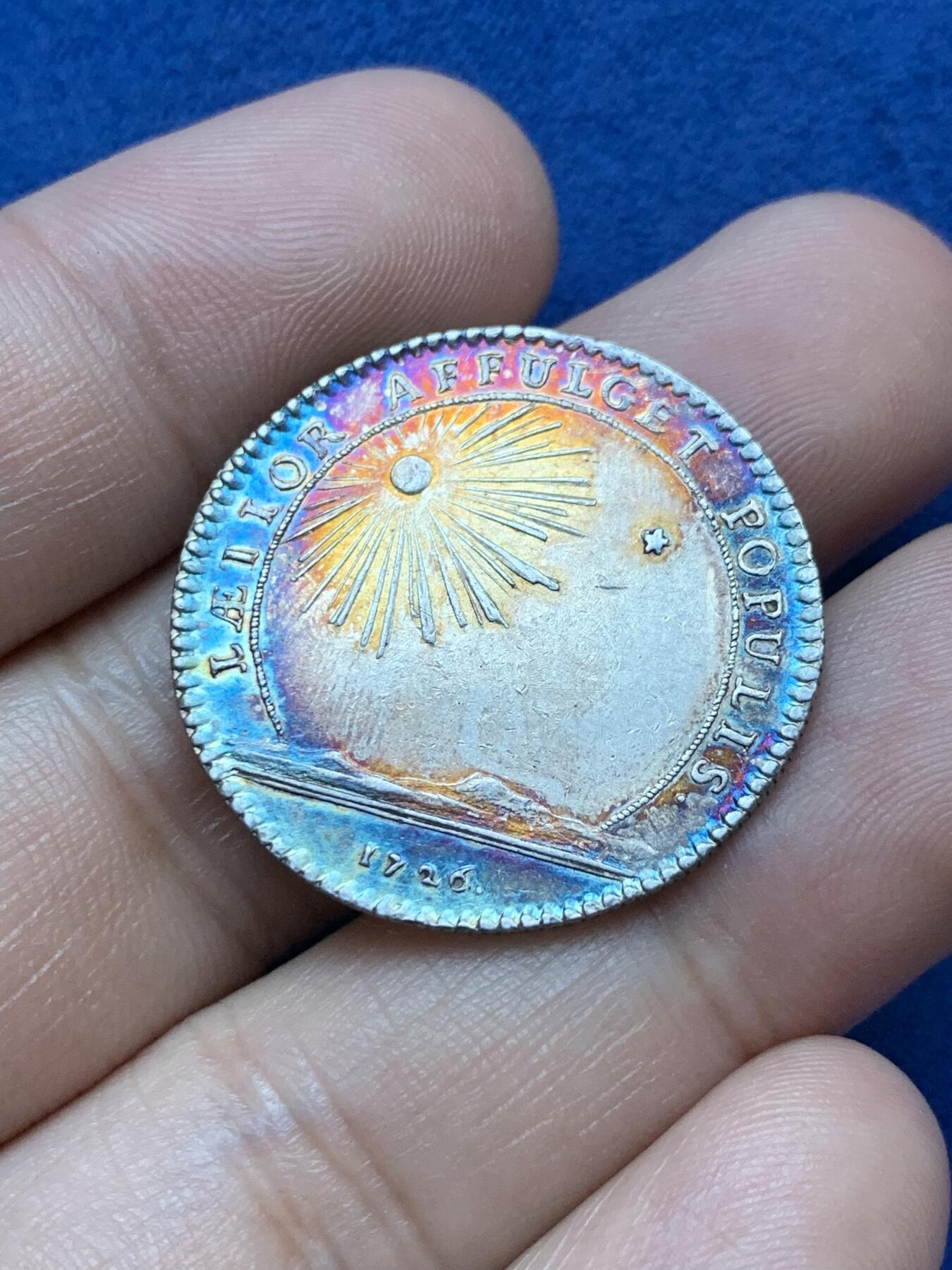 《竞宝斋》第293场- 周日，周一  2场连拍 （全场包邮） 法国 1726 银章 7.1克 非常少见 玛丽 莱斯欣斯女王之家